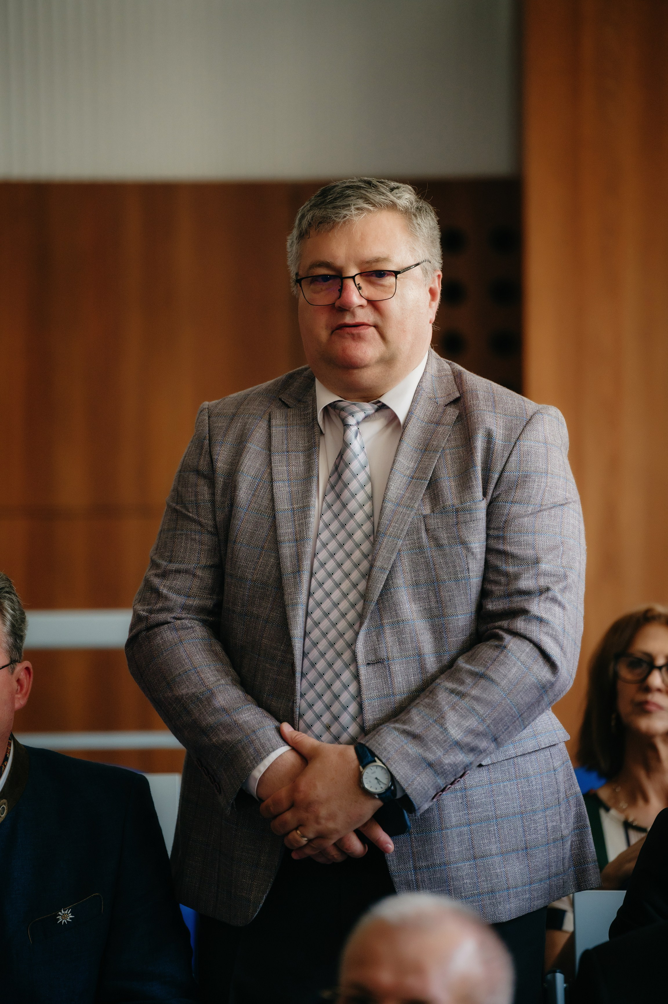 Medicina Veterinara — dupa 30 de ani…. Laurentiu Stefan StoryTeller