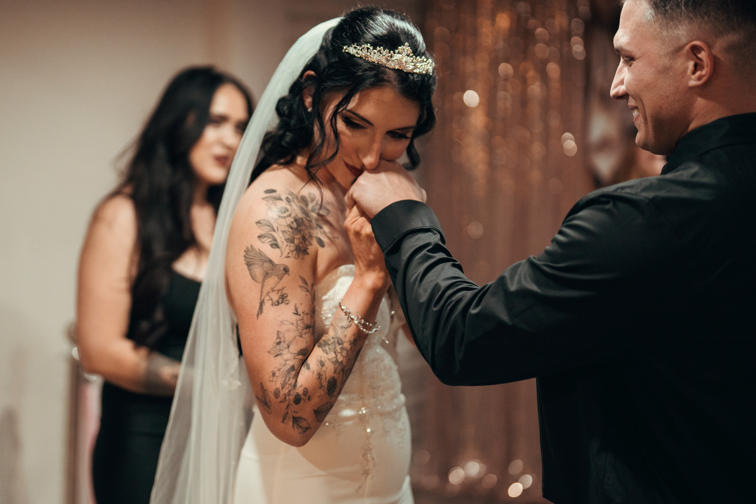 Krystina&Raymond. Wedding & elopement photographer Viktoriya Kravtsov. Las Vegas