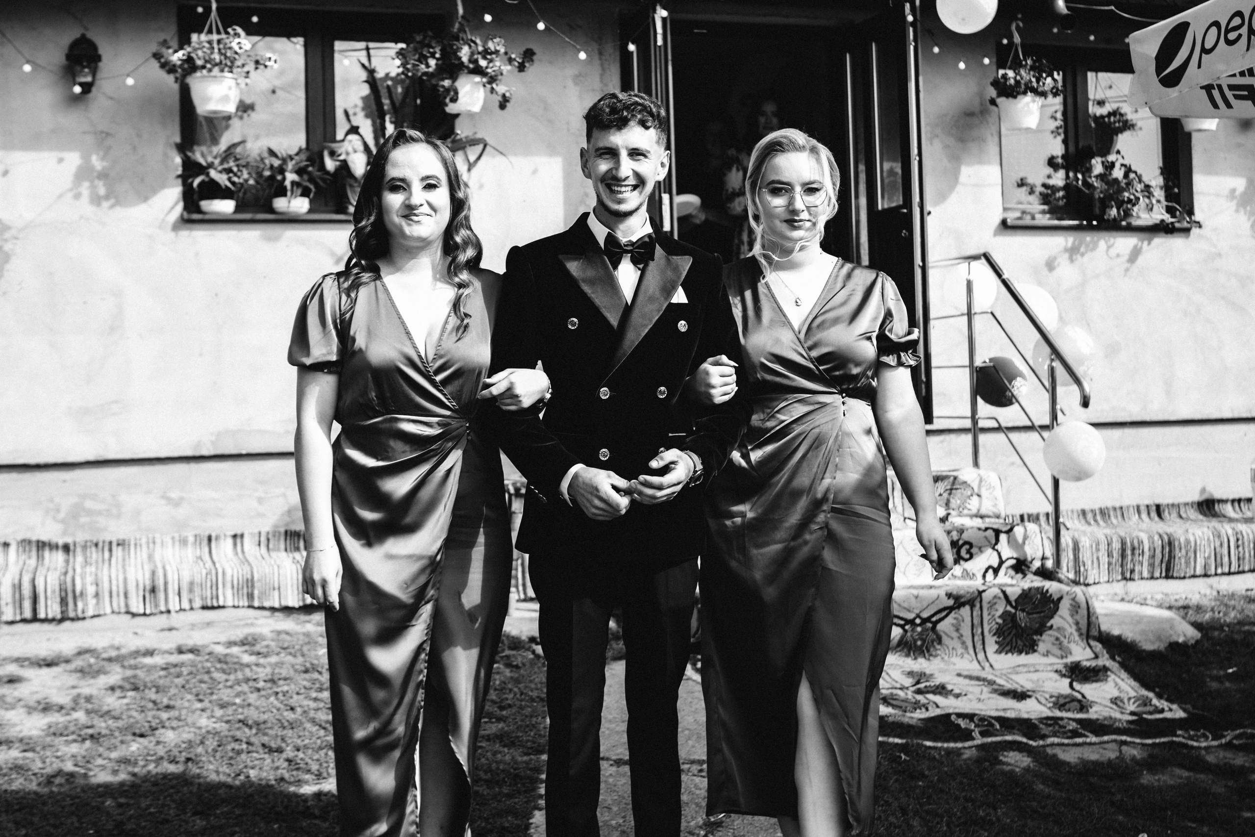 Robert si Mada. Foto-Video Nunta Iasi, Suceava, Bucuresti / Disponibilitate 2025 — 2026 — 2027