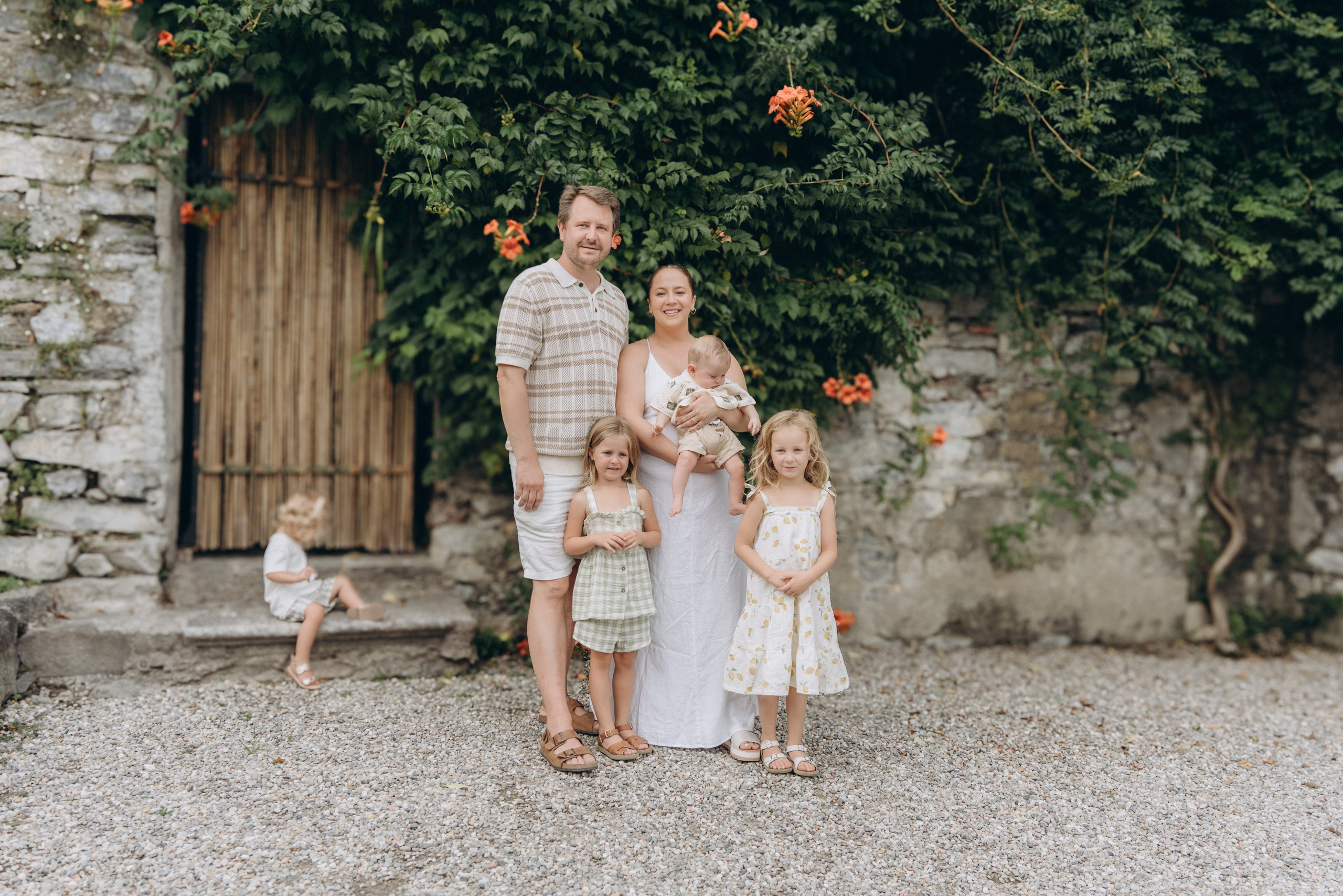 Family moments in Como Lake. PHOTOGRAPHER IN ITALY