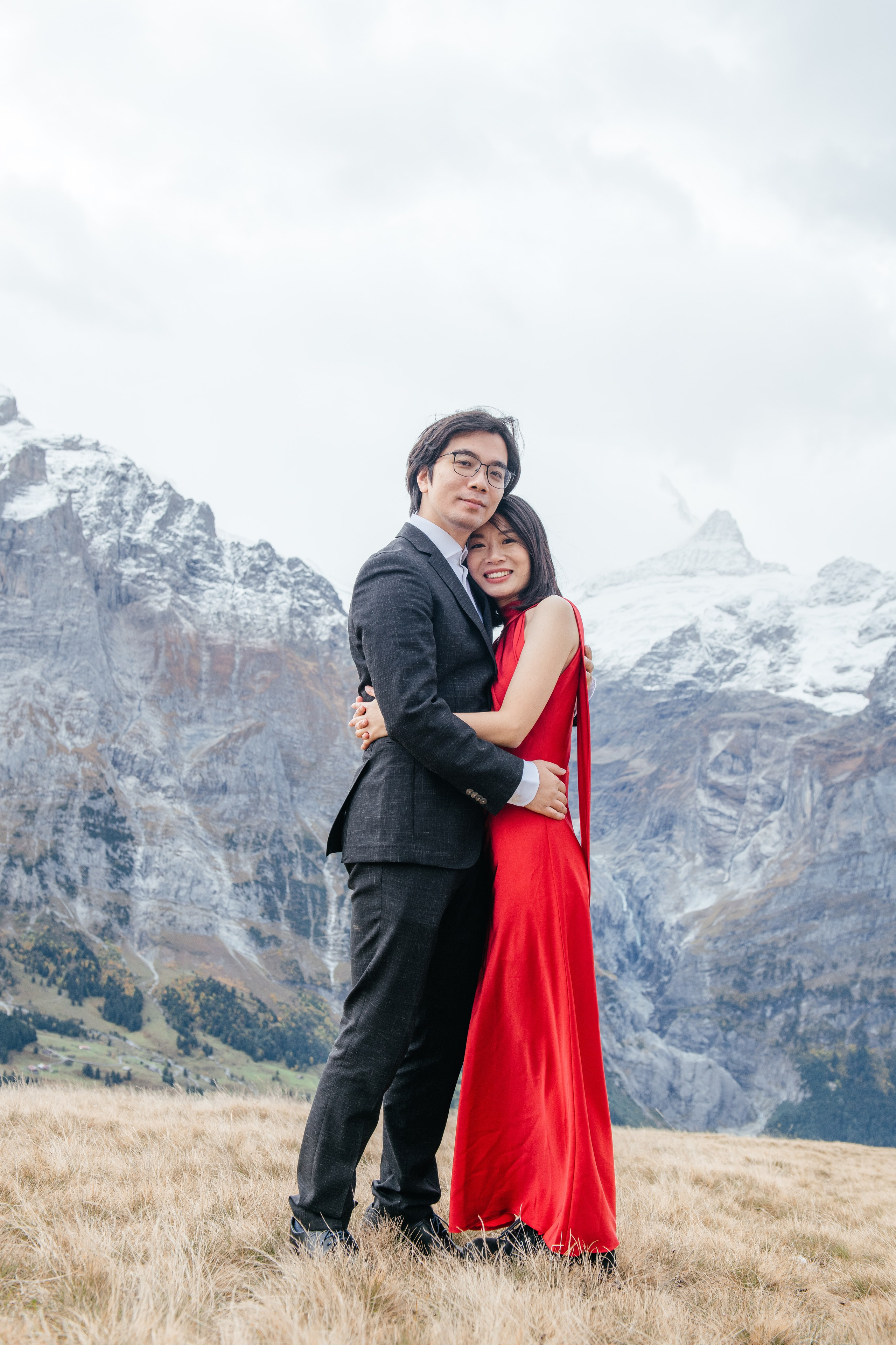 Kaiwen & Xiaoming Grindelwald, Switzerland. I am Elena Altendorfer. Wedding photographer in Zurich and Switzerland