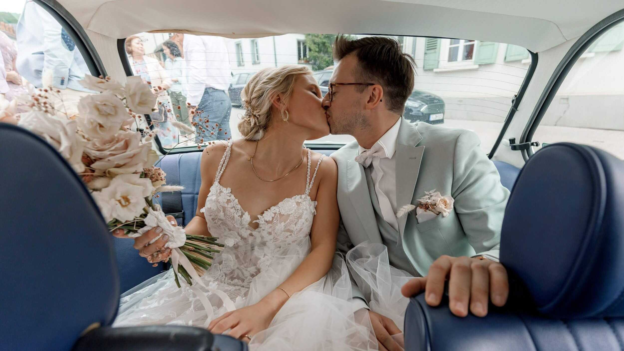 Church Wedding in Wiesbaden and Celebration at Brentanoscheune. Wedding photographer & videographer in Germany and Frankfurt | Denis Mirosnik