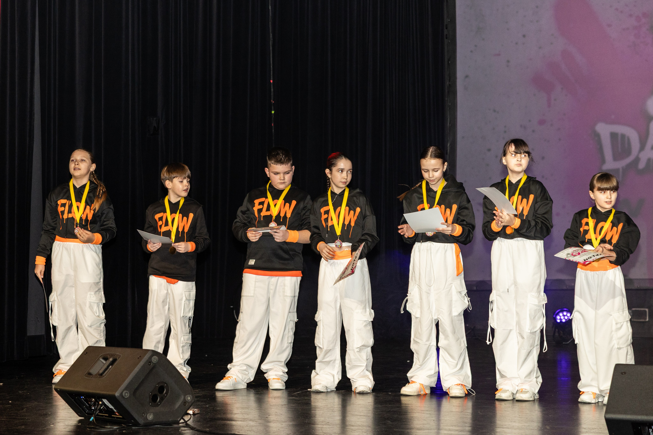 LEO DANCE SHOW WINTER 2025. Семейный и детский фотограф в Варшаве Мила Бобровская