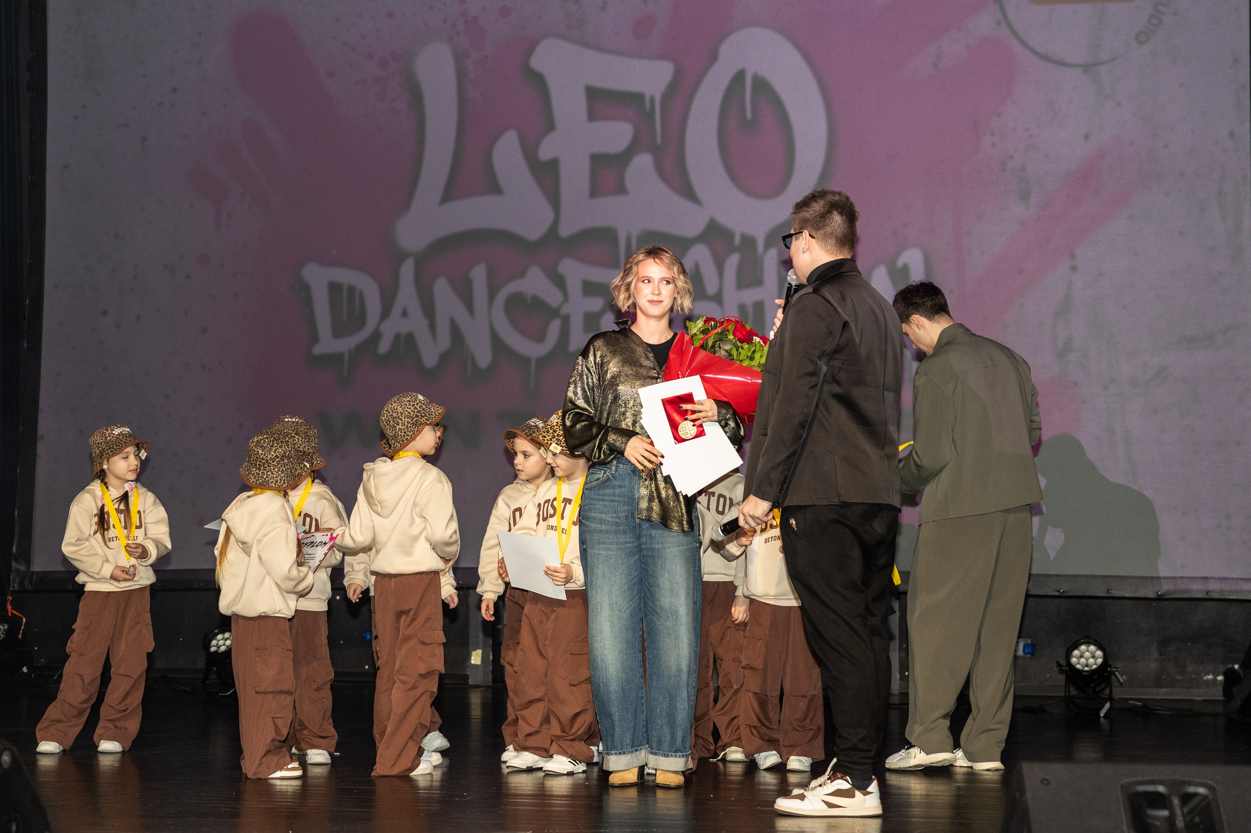 LEO DANCE SHOW WINTER 2025. Семейный и детский фотограф в Варшаве Мила Бобровская