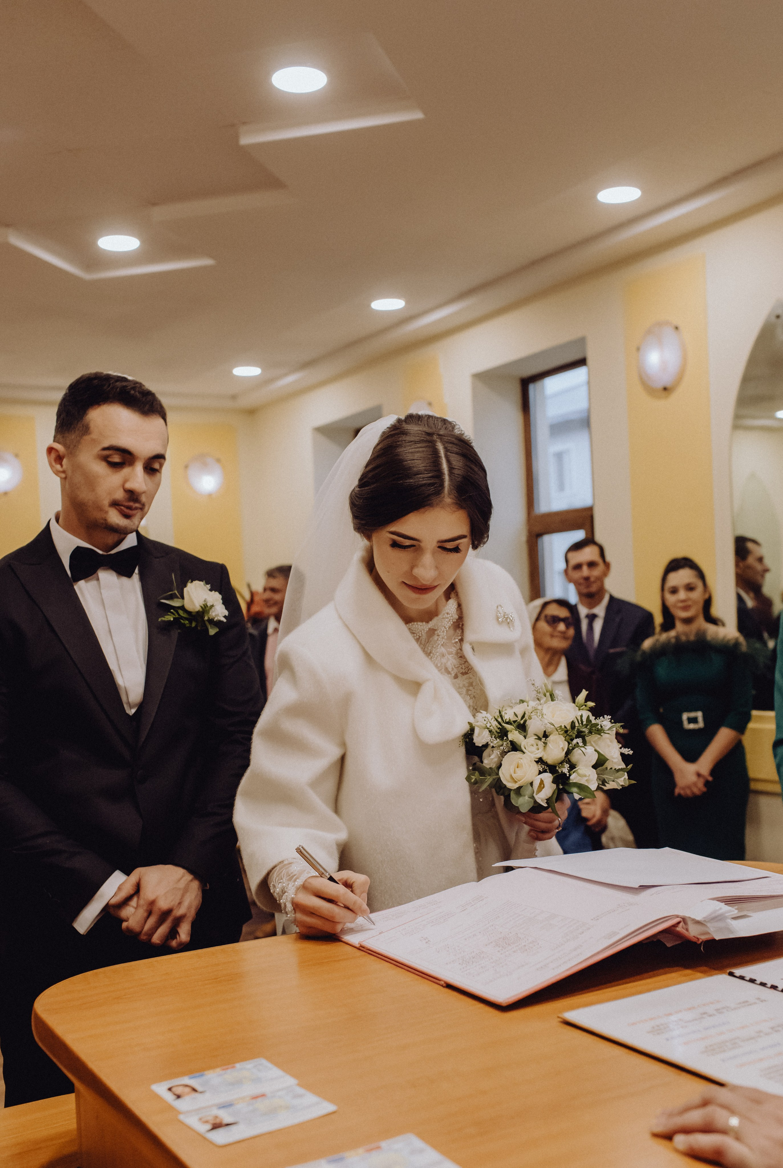 Adi & Angela. Wedding & couple photographer from Romania Rut Vetan