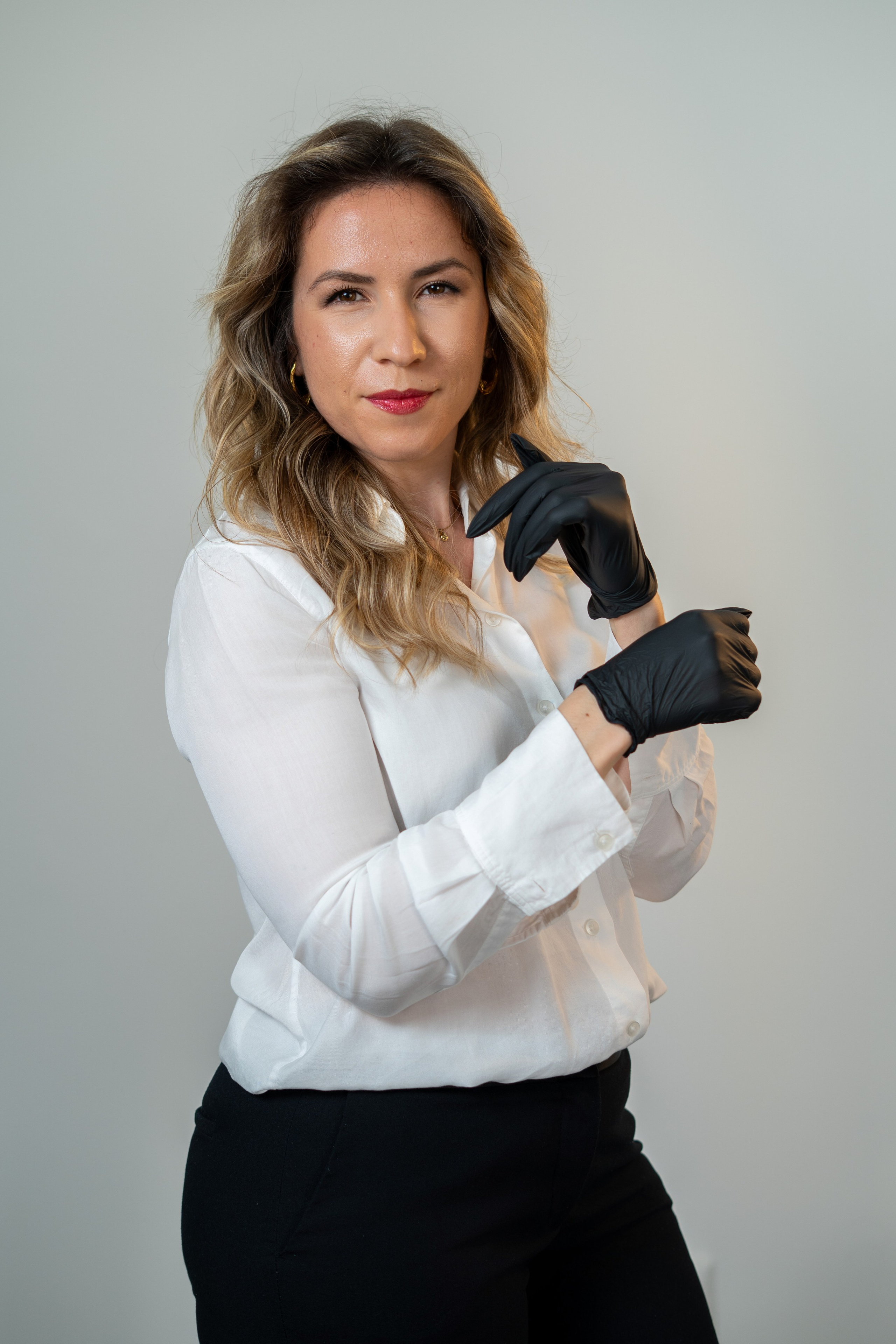 Nina Petrasco. Frames by Giovani Braga