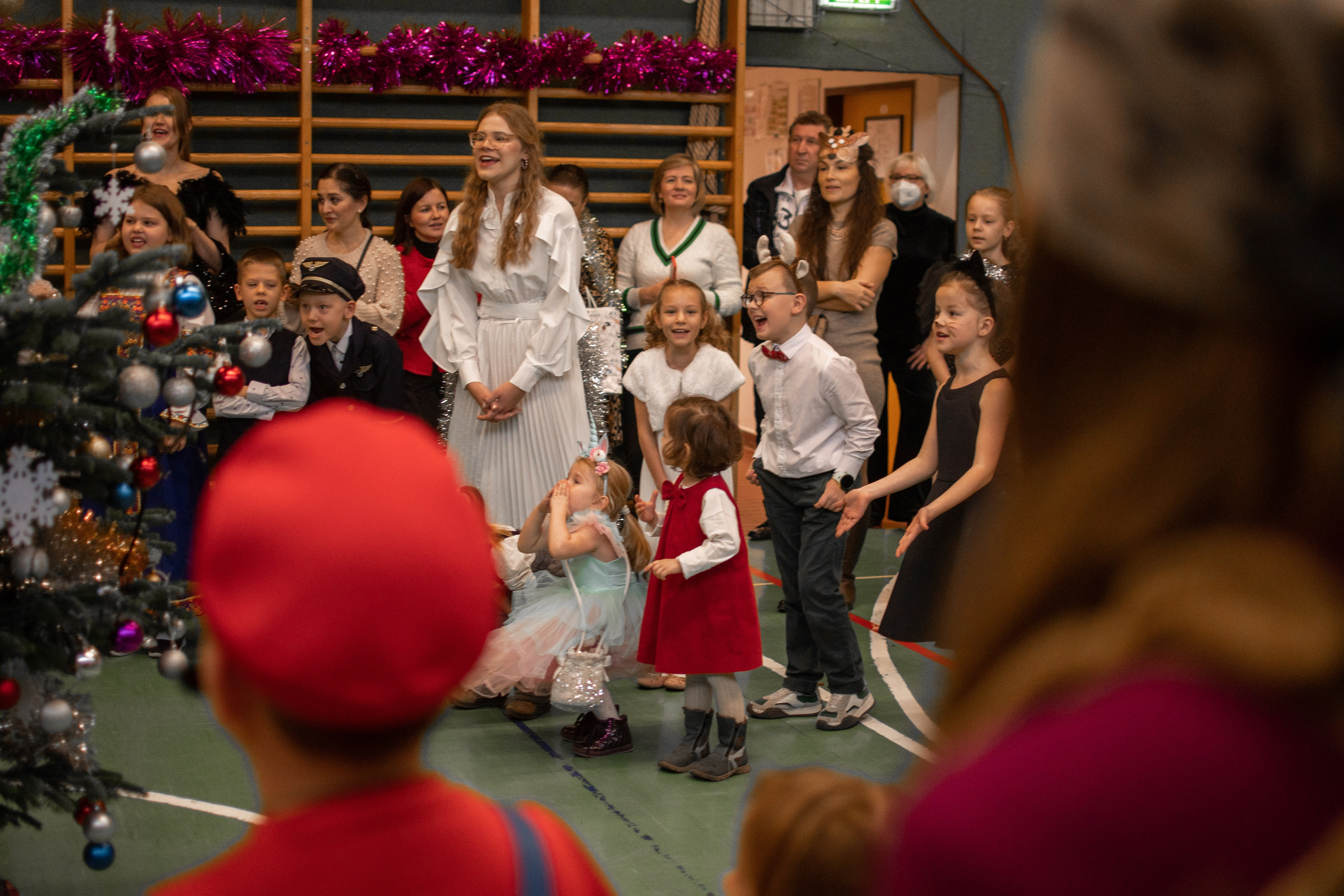 Новогодний хоровод. Семейный и детский фотограф