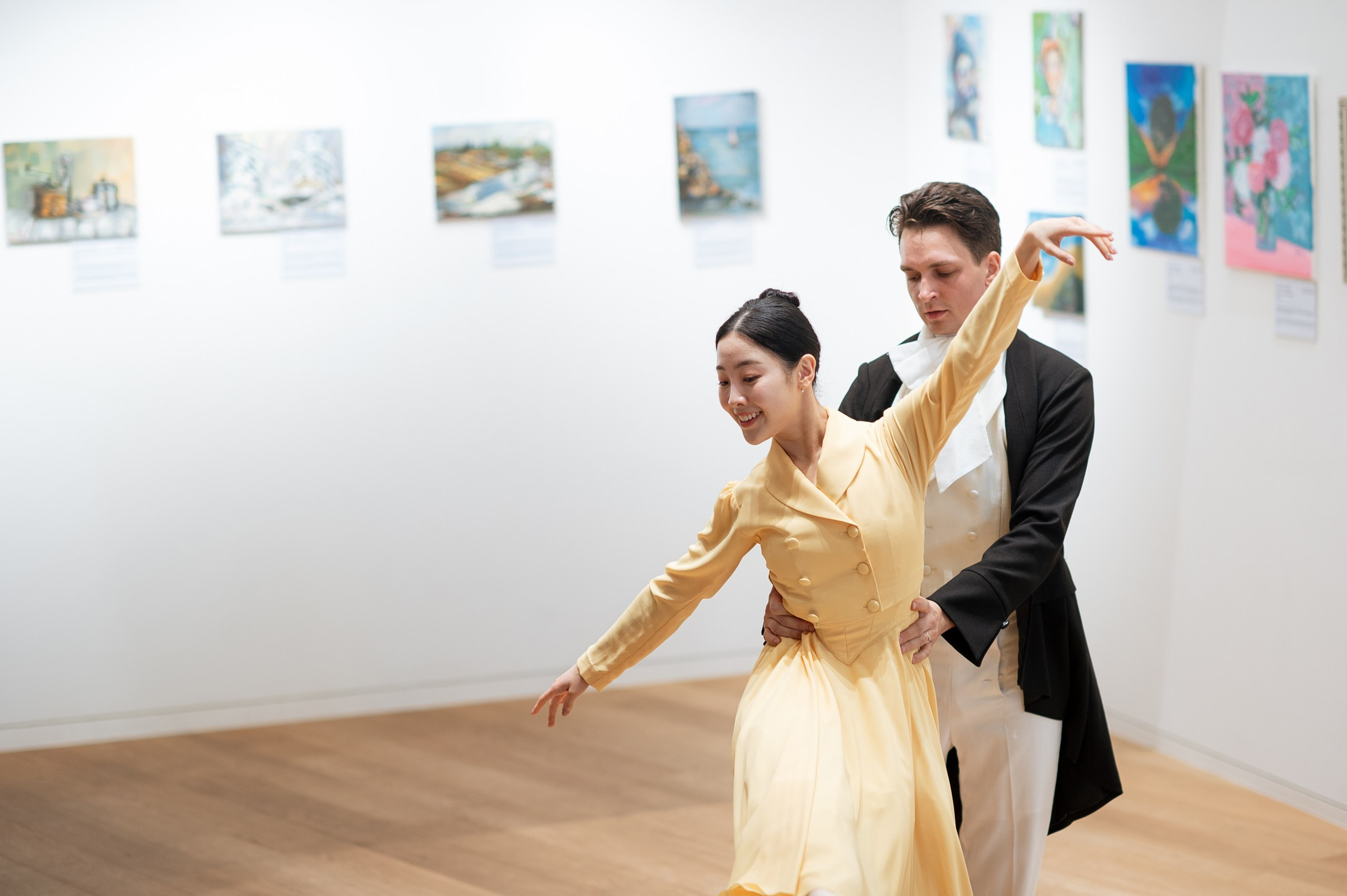 Abracadabra art exhibition. Студия декора «Нарния»