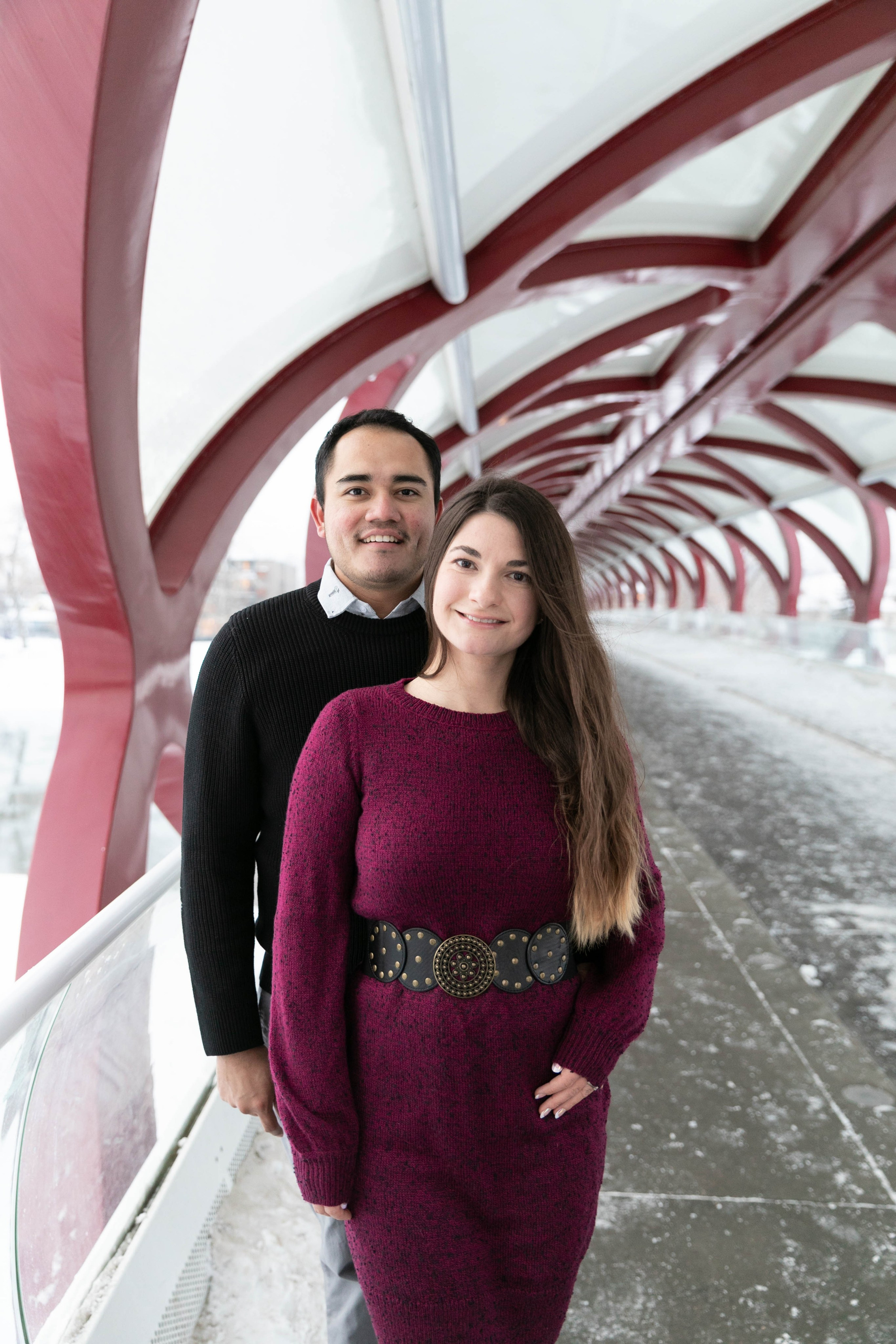 Iván & Andrada — Princes Island Engagement. Fotografía accesible en Calgary
