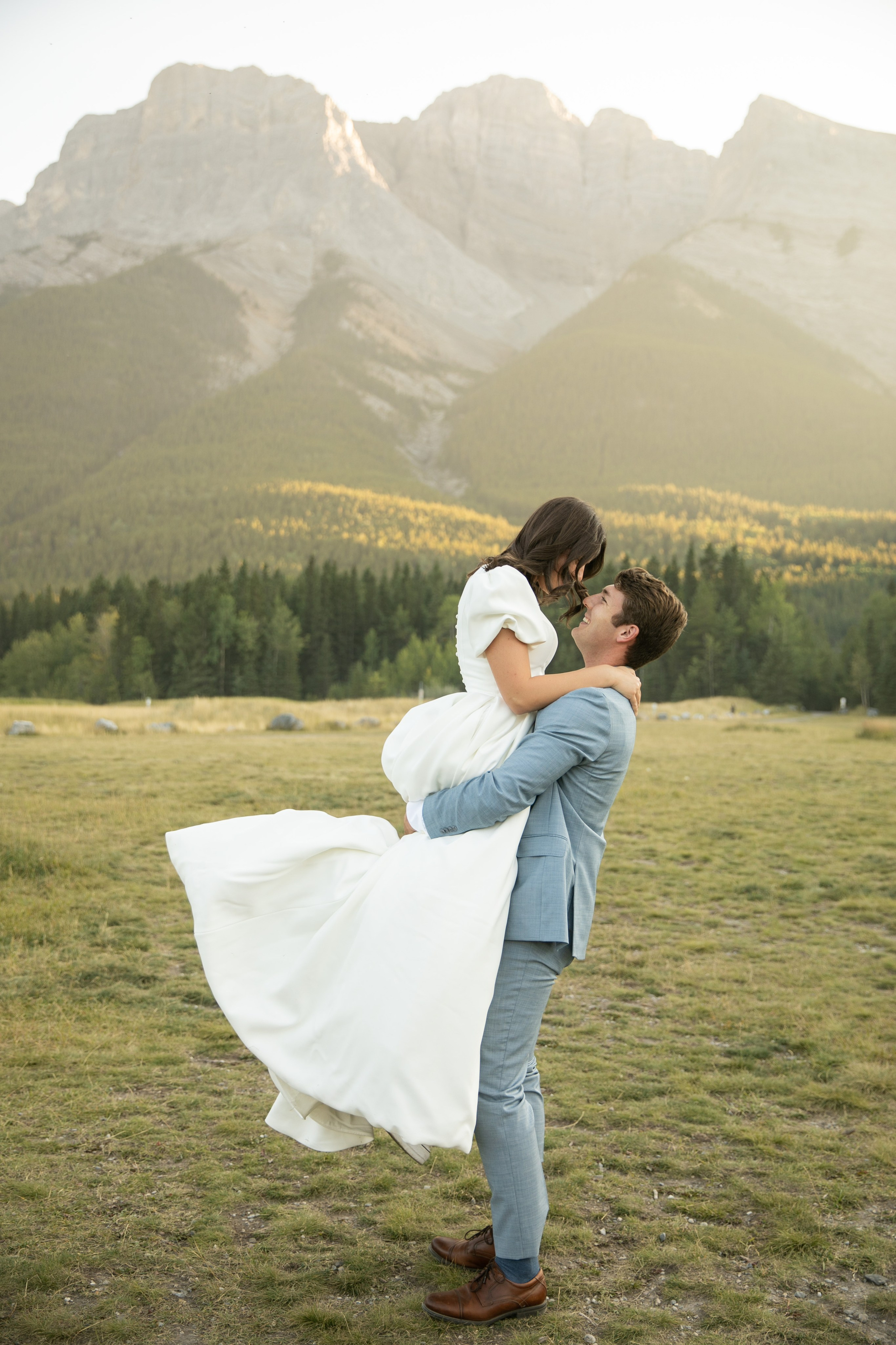 Charity and Josh Wedding — Canmore. Fotografía accesible en Calgary