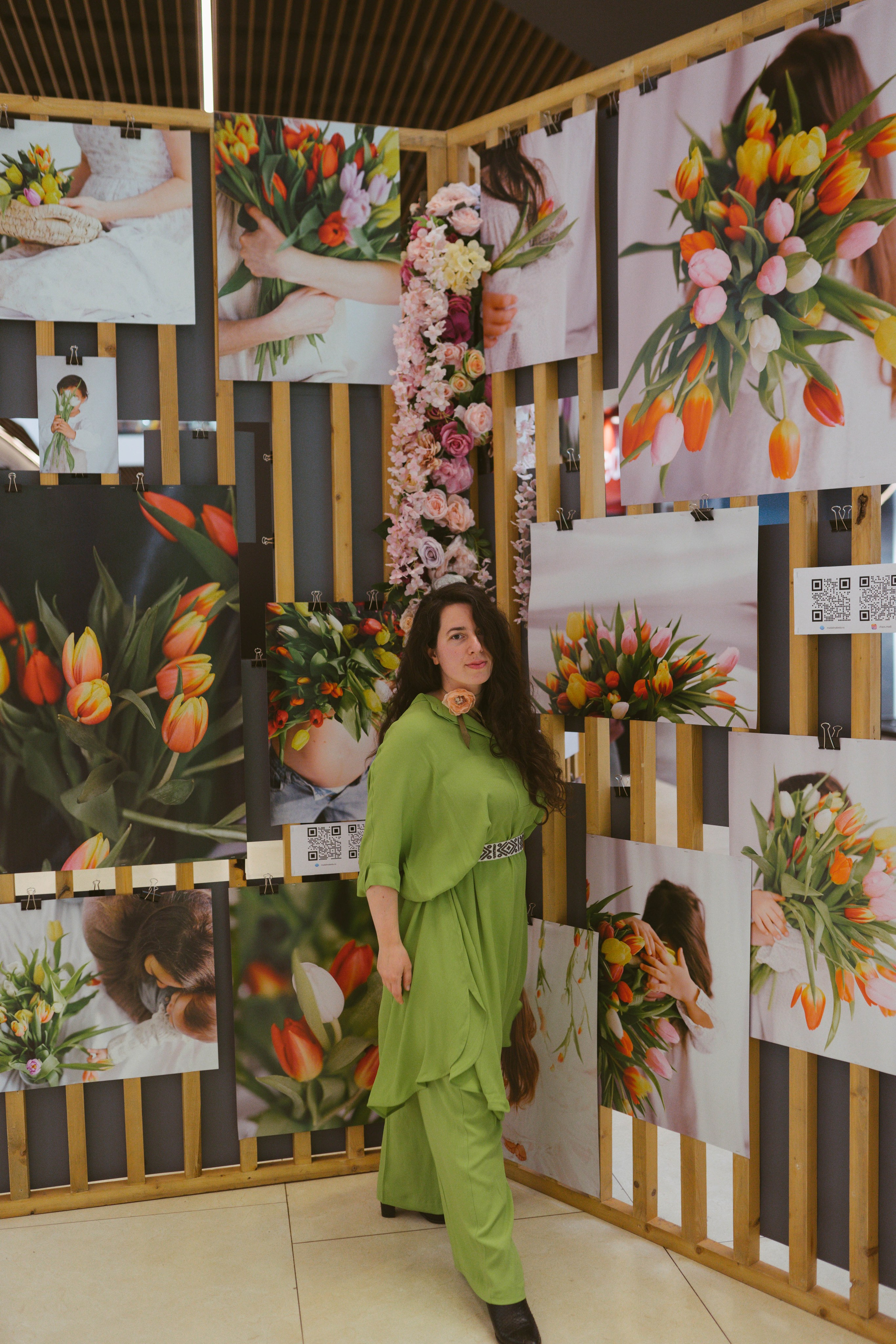 Expozitie Fotografie AFI BRASOVA fi Primăvară: Manifest Vizual despre Viață | Mădălina Beda. Madalina Beda- Artist vizual, fotograf, doula la nastere, consultant babywearing Brasov si in toata tara