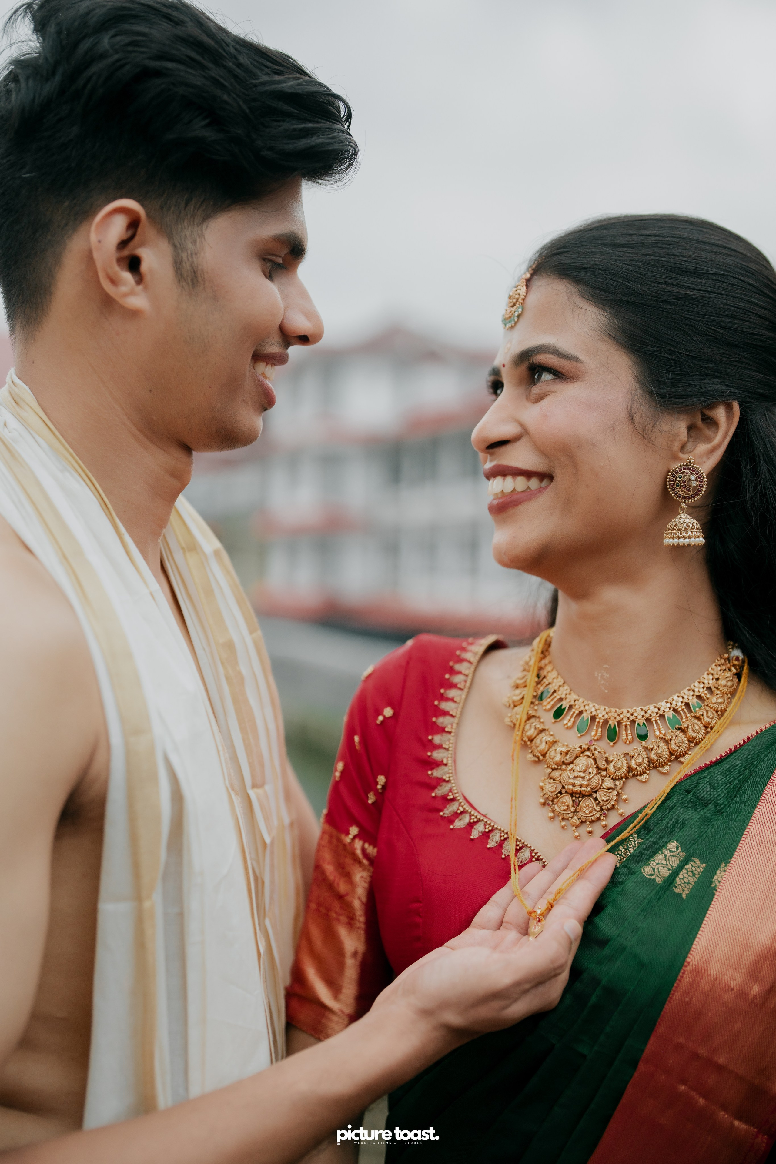 Guruvayur Wedding Ft. Athira & Abilash. Fine art Wedding Photographers in India & Canada