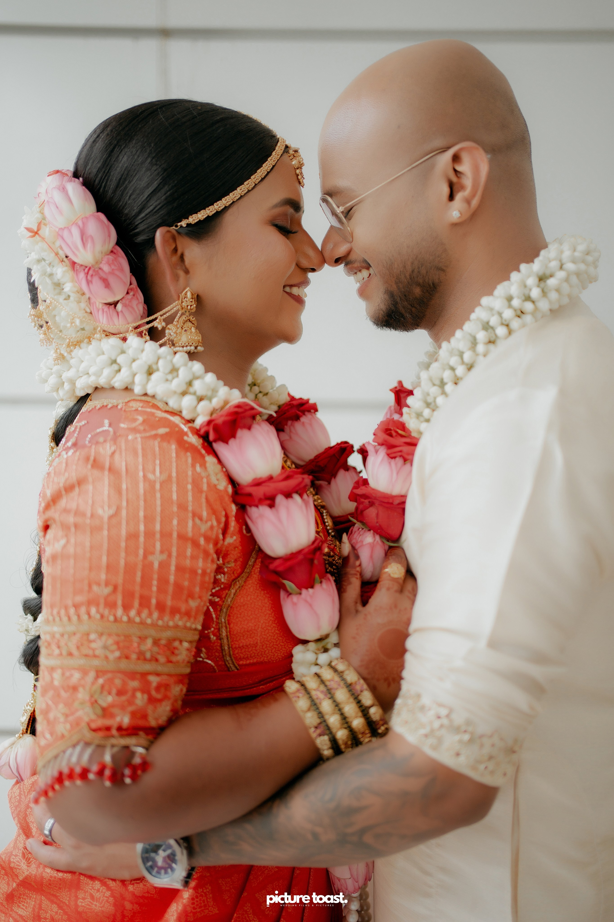 Traditional Kerala Hindu Wedding Ft. Anusree & Vishnu. Fine art Wedding Photographers in India & Canada
