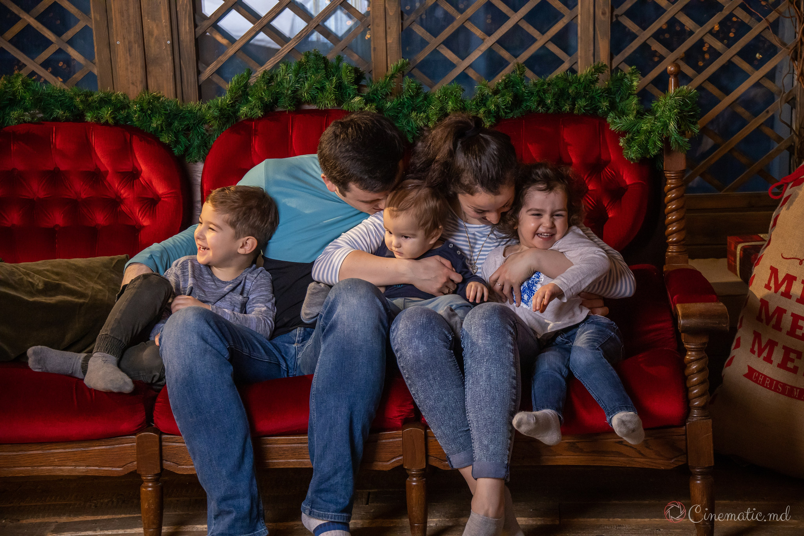 Sedinta foto de Revelion. ✔️ Фото Видео на свадьбы и крестины Молдова — Cinematic.md