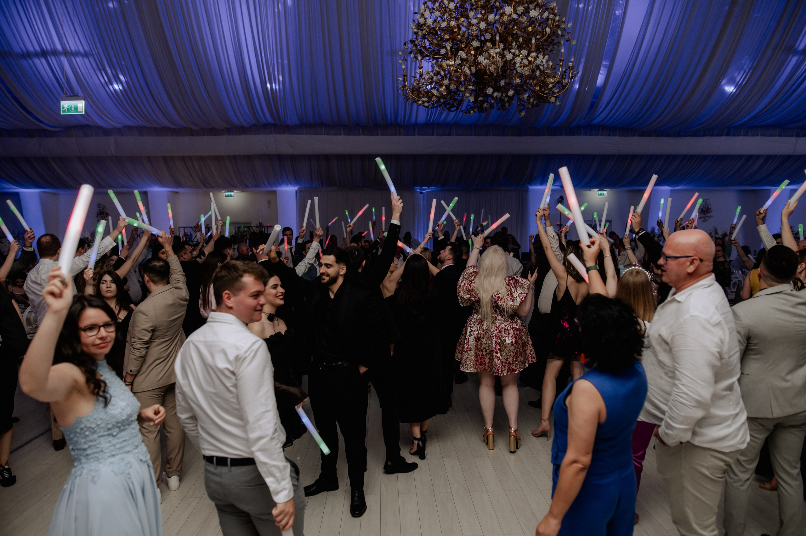 Nunta la Hotel Capitol Iasi. Proud Vision Weddings | Wedding Photography & Film — Servicii profesionale Foto Video Nunta Iasi