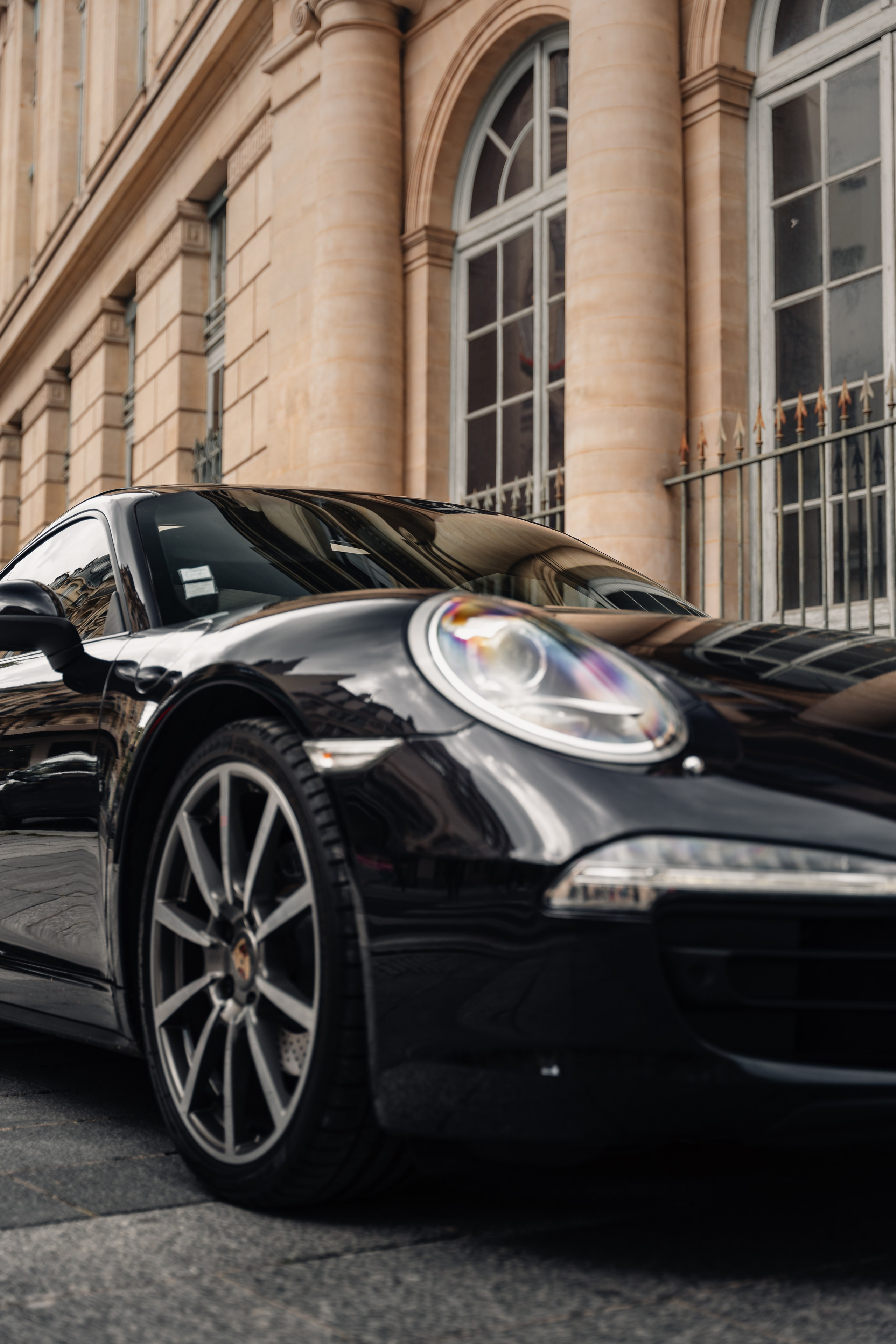Porsche 991 Carrera 4. Photographer in Paris — Vitalii Motruk
