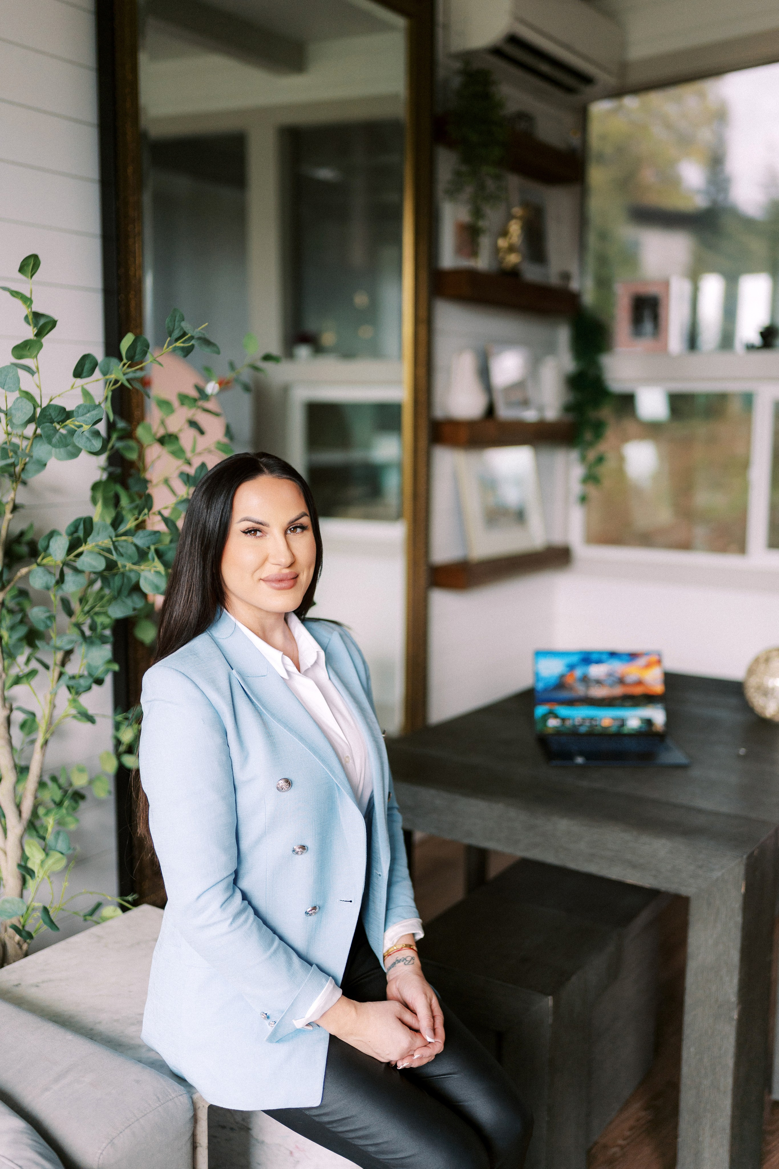 Business portrait. EVAN ARISTOV WEDDING PHOTOGRAPHY — Seattle Wedding Photographer