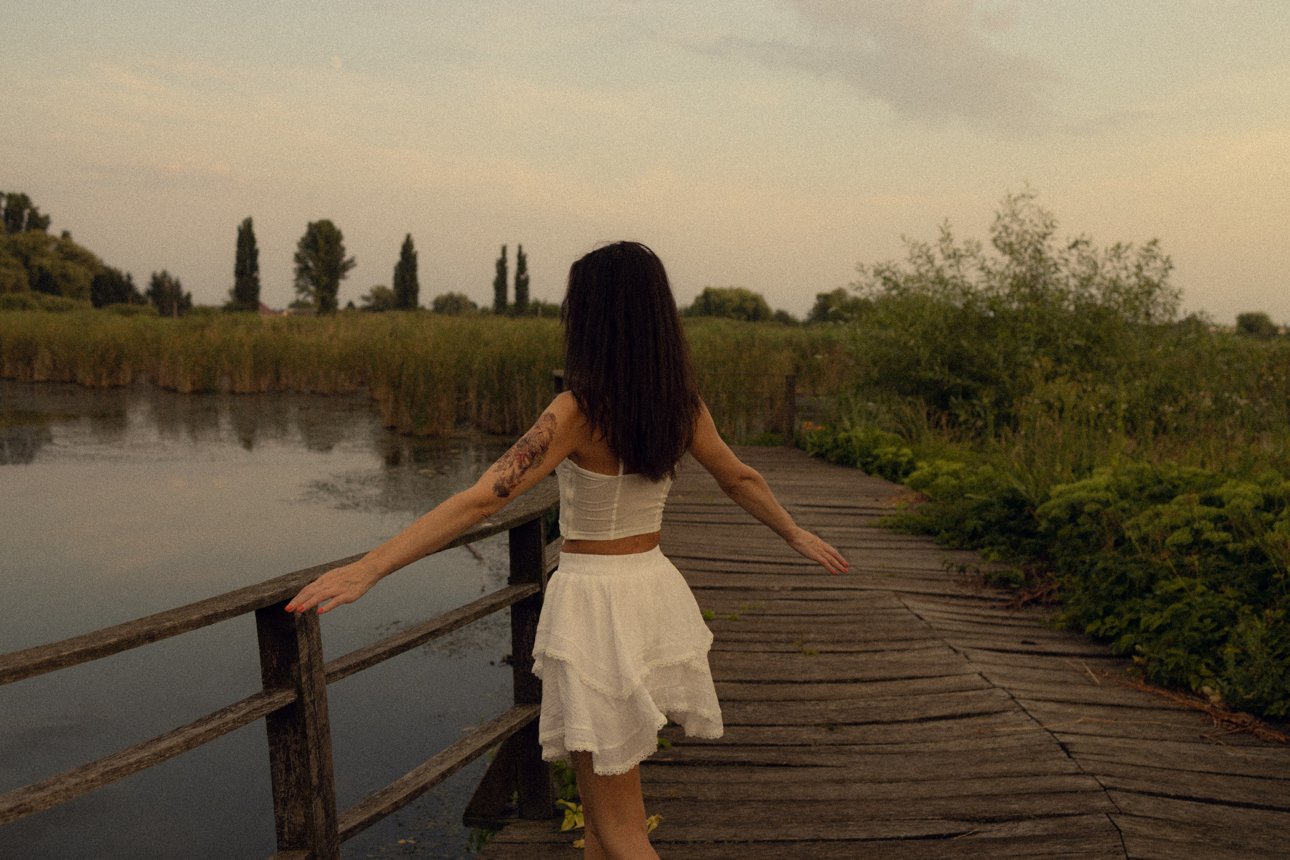 Balade en moto. Histoires d’amour, séances photos de famille et de mariage en France