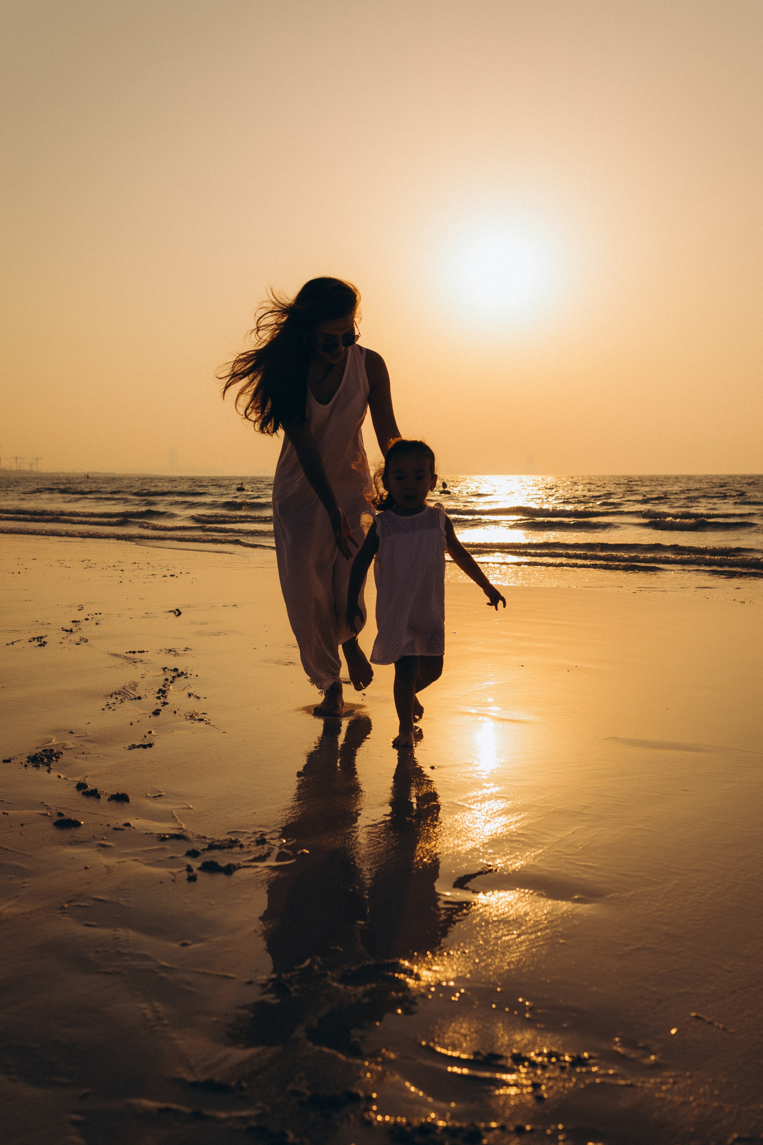 Mother’s love. Фотограф родов, семей и новорожденных малышей в Дубае