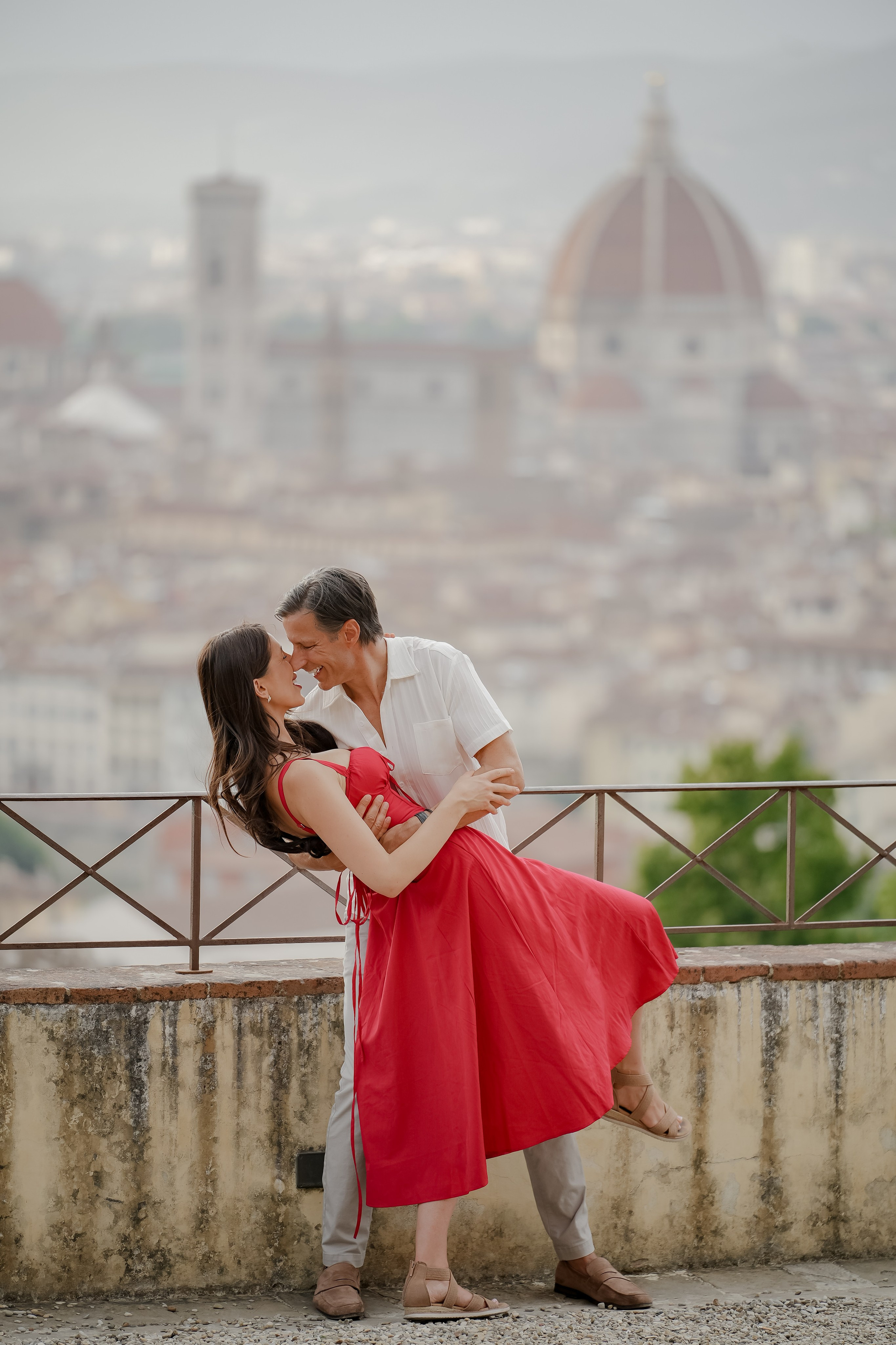 Family Photoshoot. Wedding Photographer in Italy