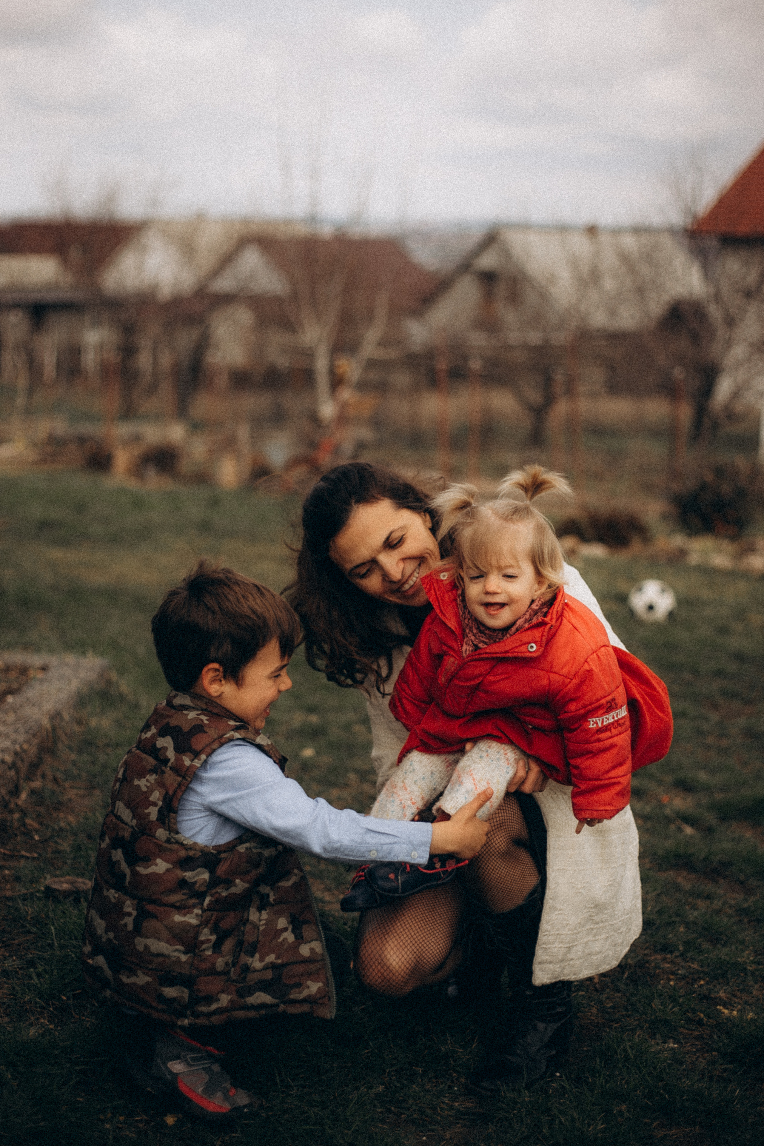 Когда мнго любви, много детей, много счастья