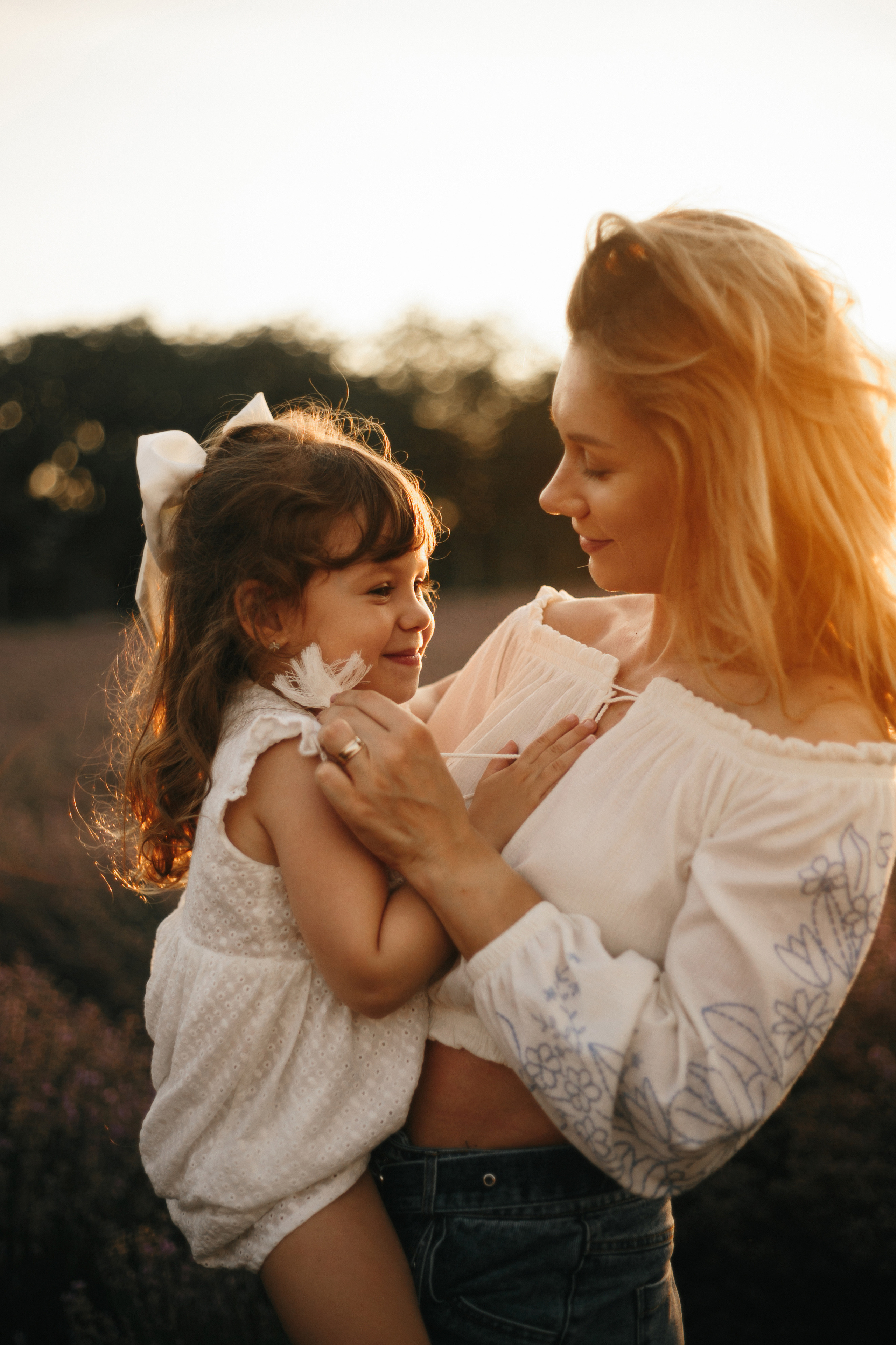 В объятиях своей семьи