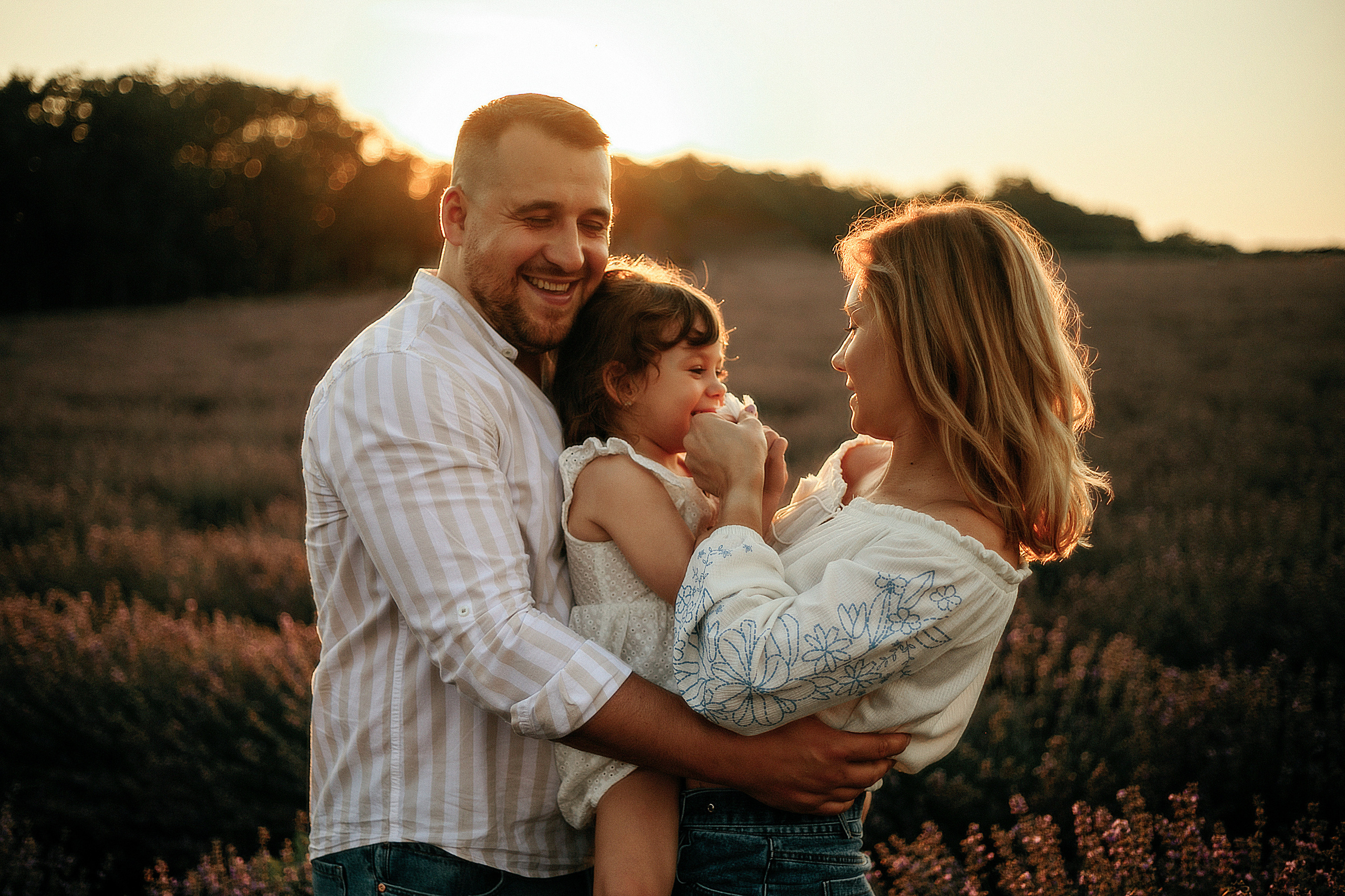 В объятиях своей семьи