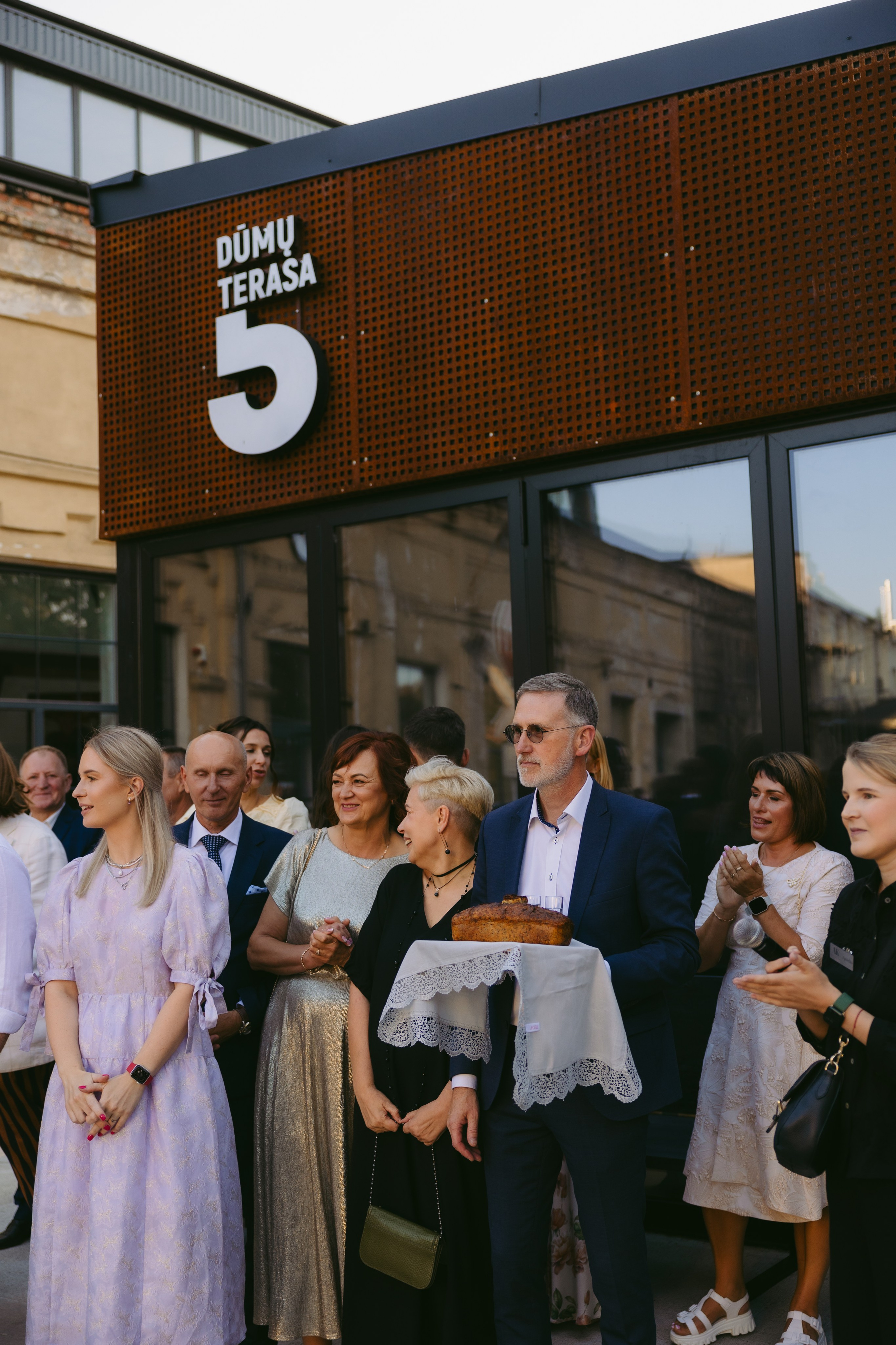 Miglė ir Mindaugas | 2024 | MIESTO VESTUVĖS. Vestuvių ir šeimų fotografė Lena Bondarenko / belove photo