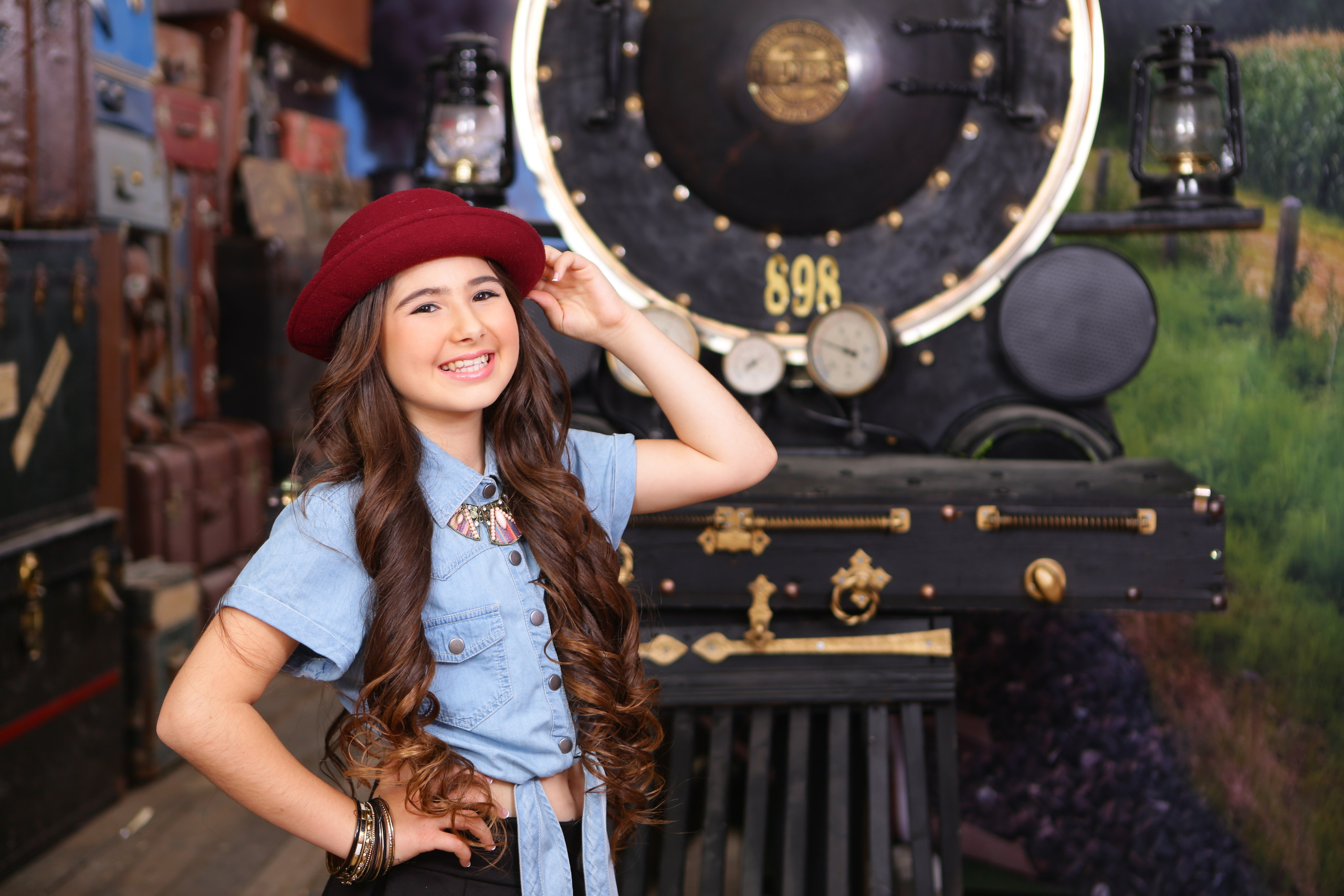 Bat Mitzva Liel. Wedding and events photographers Studio Shalom