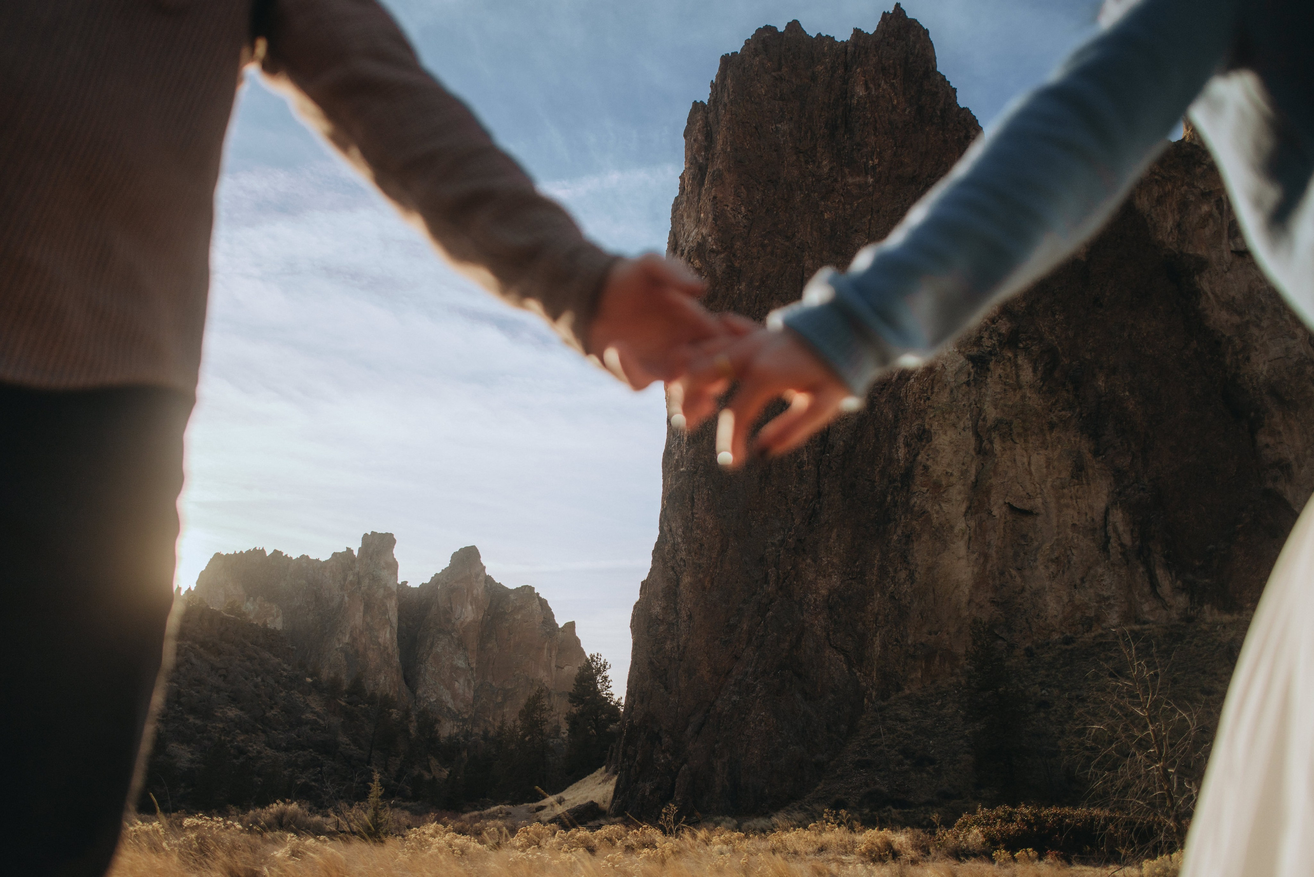 Shelby & Riley Engagement Session | Smith Rock State Park, Oregon. Portland & Seattle Wedding, Elopement & Engagement Photographer | Georgy Shishkin