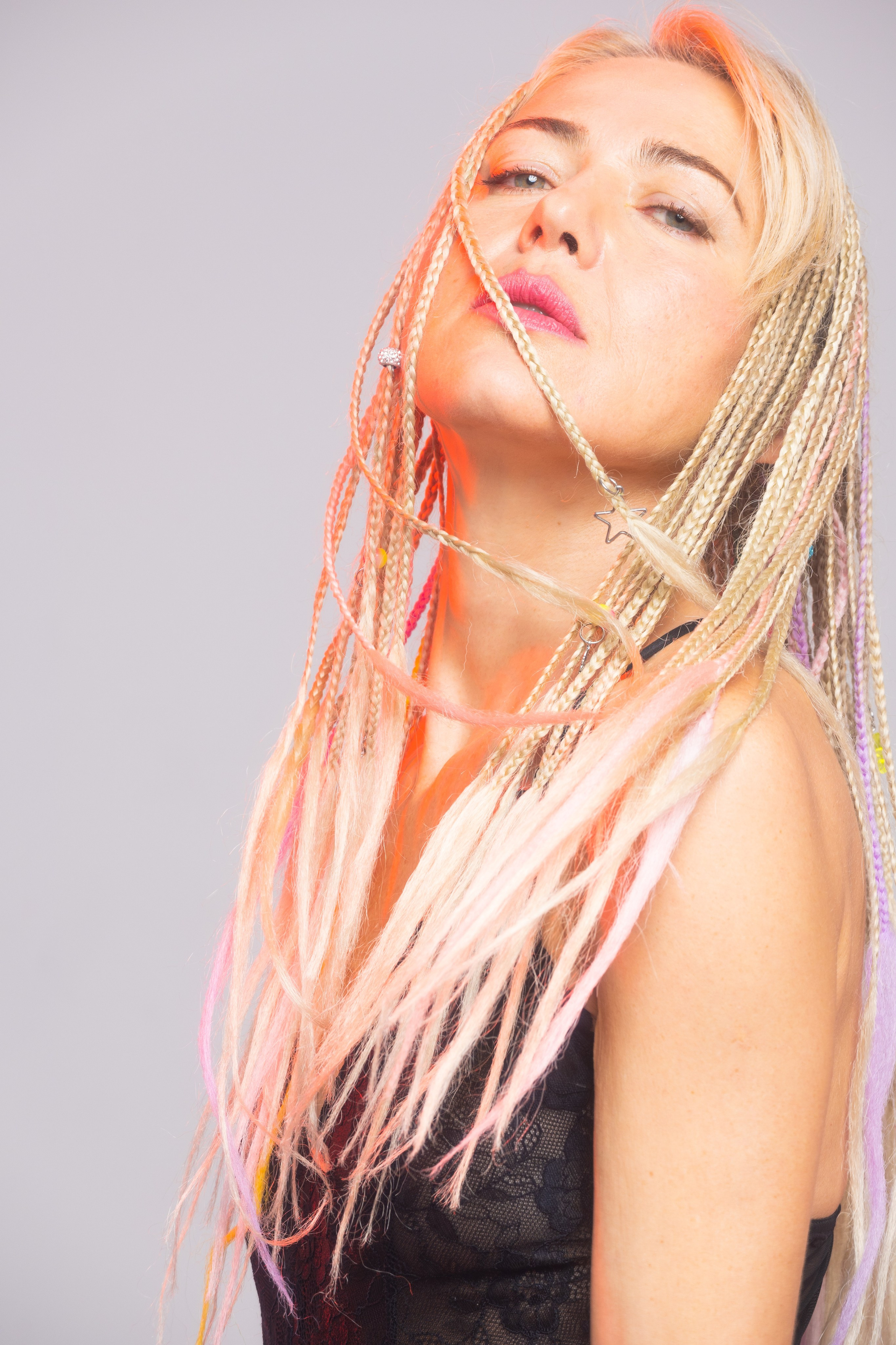 Elvira Kalnik. Fotograf Dmitrii Donets