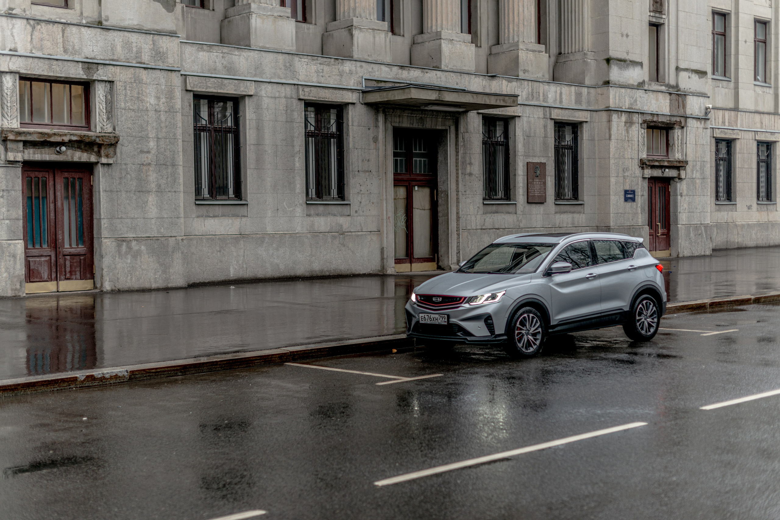 Фотосъемка автомобиля Geely Coolray. ФОТОГРАФ МЕКСИКА КИНТАНА-РОО