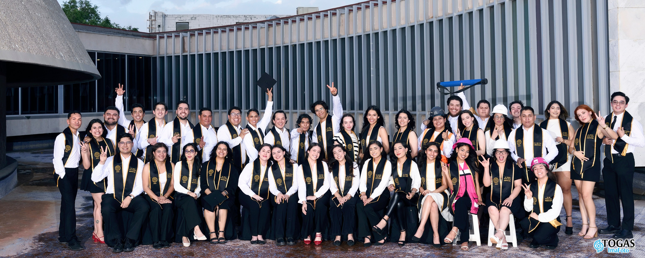 Fotos Grupales de la UACJ. TOGAS IMAFOTO
