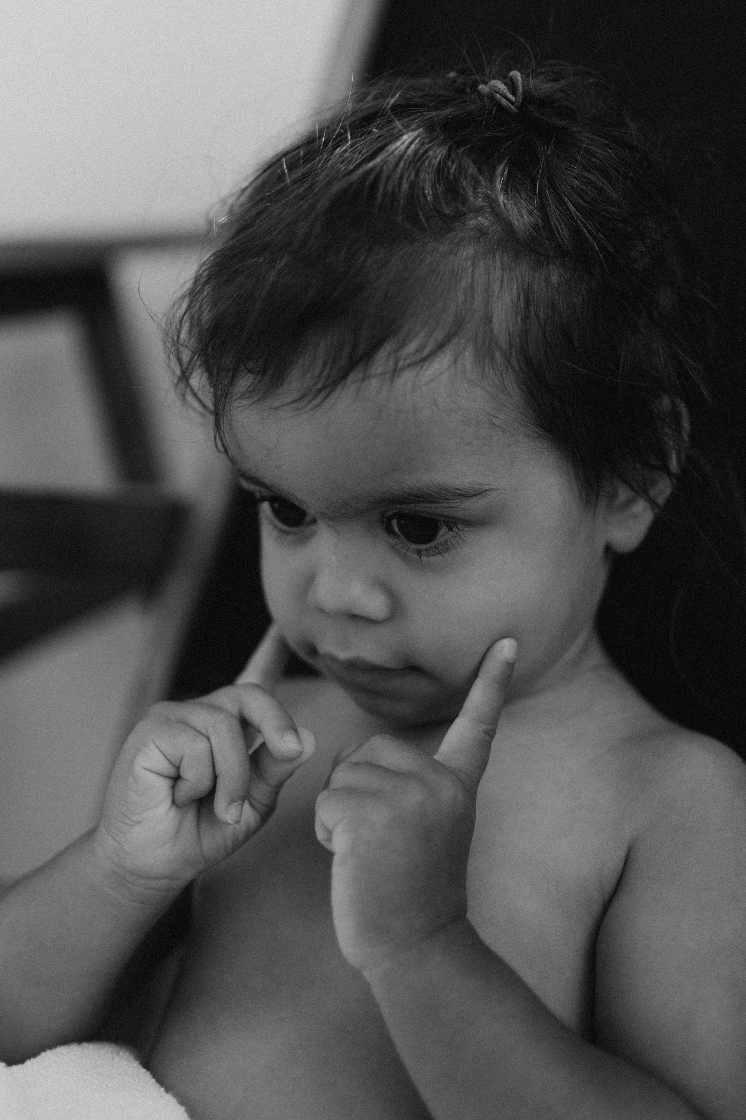 Spakly splashes. Family photographer in Helsinki, Victoria Guadagno