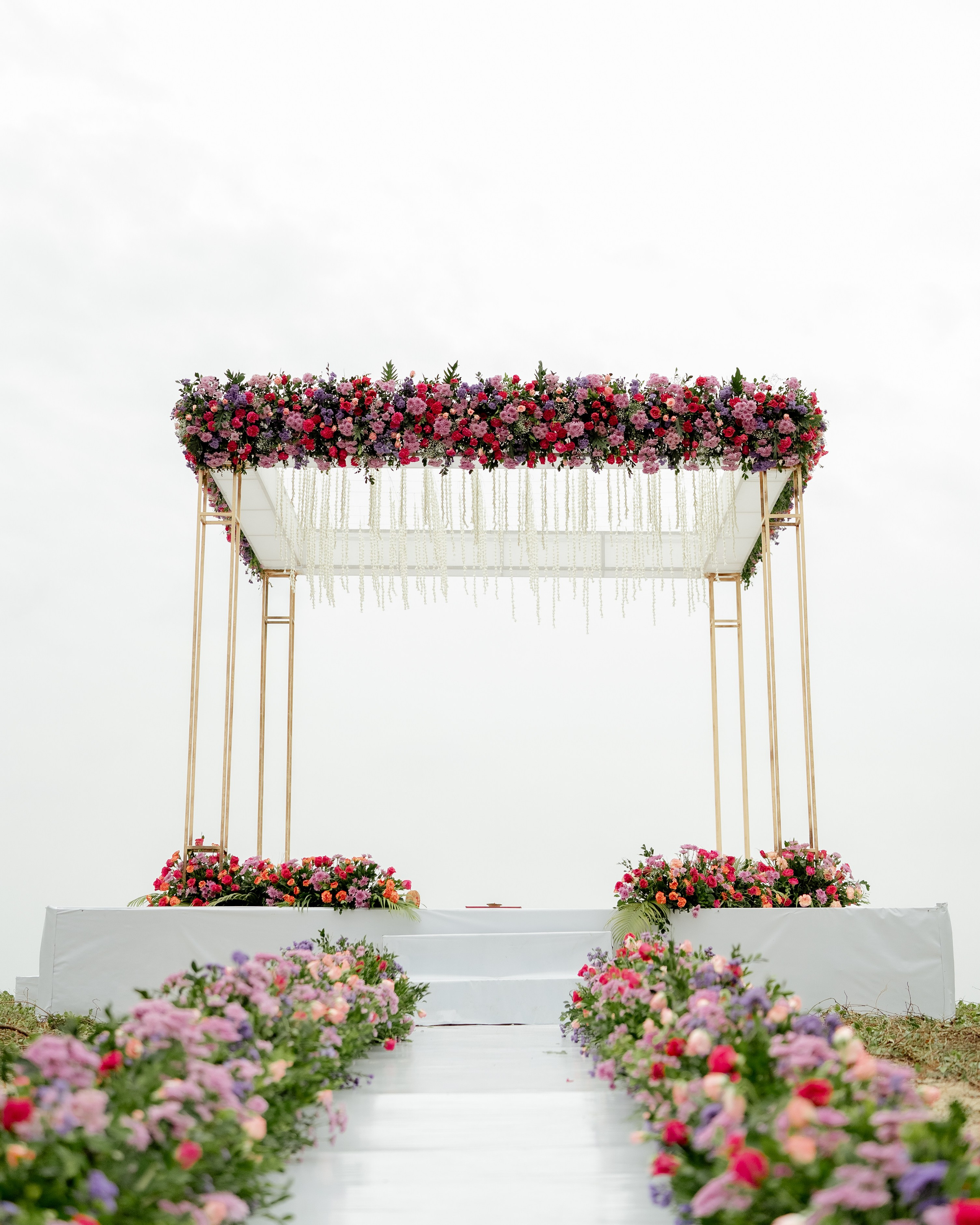 Beach Shaadi! Ft. Aishwarya & Milan. Fine art Wedding Photographers in India & Canada