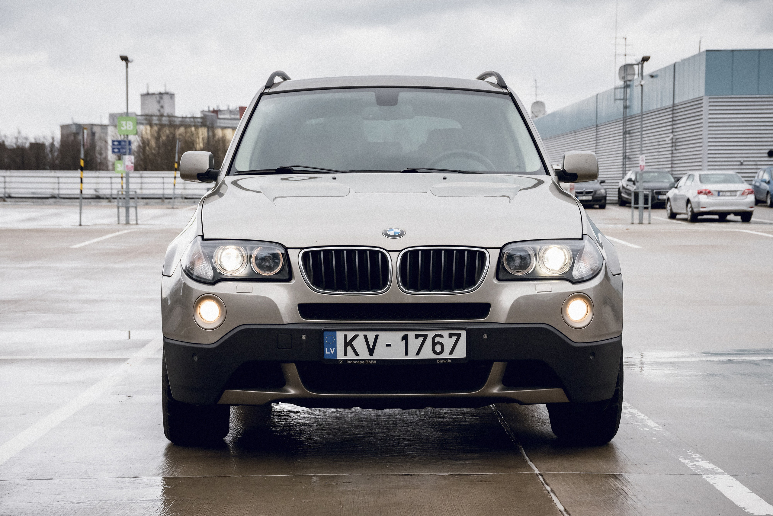 BMW X3. Фотограф в Риге. Семейные, индивидуальные и рекламные фотосессии