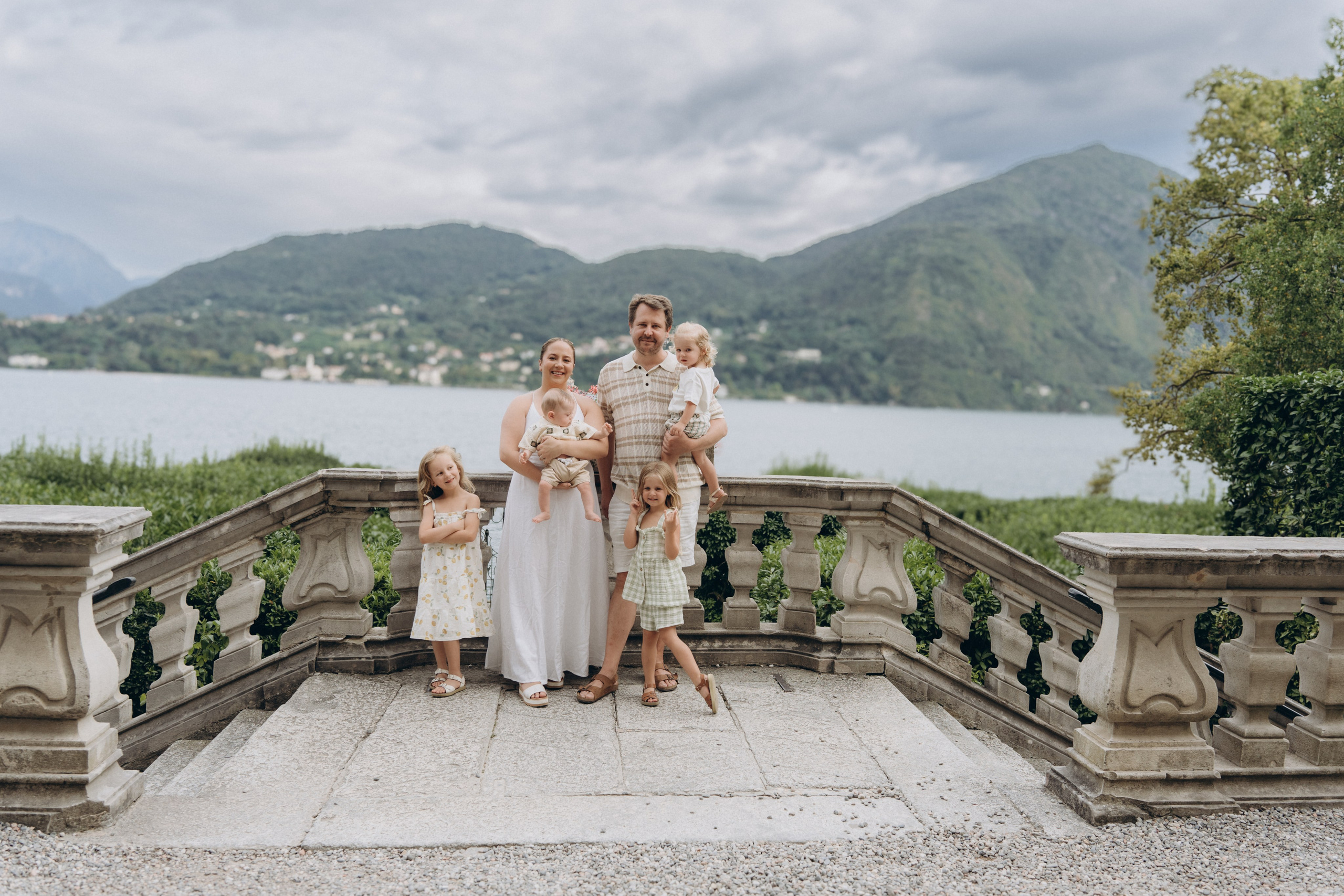 Family moments in Como Lake. PHOTOGRAPHER IN ITALY