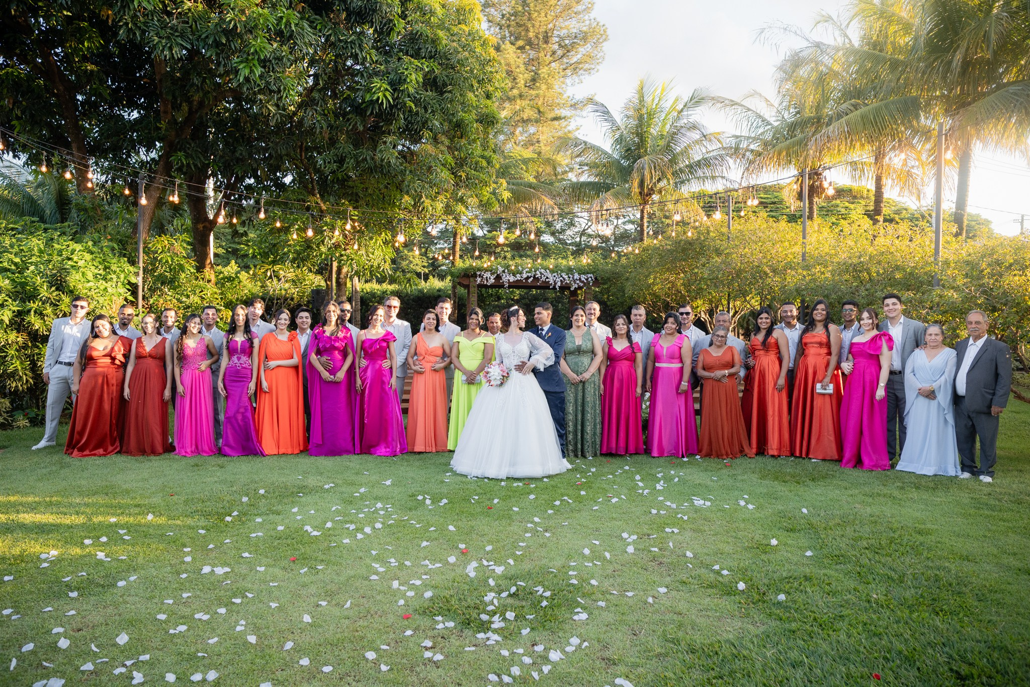 Larissa & Vinicius — Espaço Faveral / Aararaquara. Robson Colaço