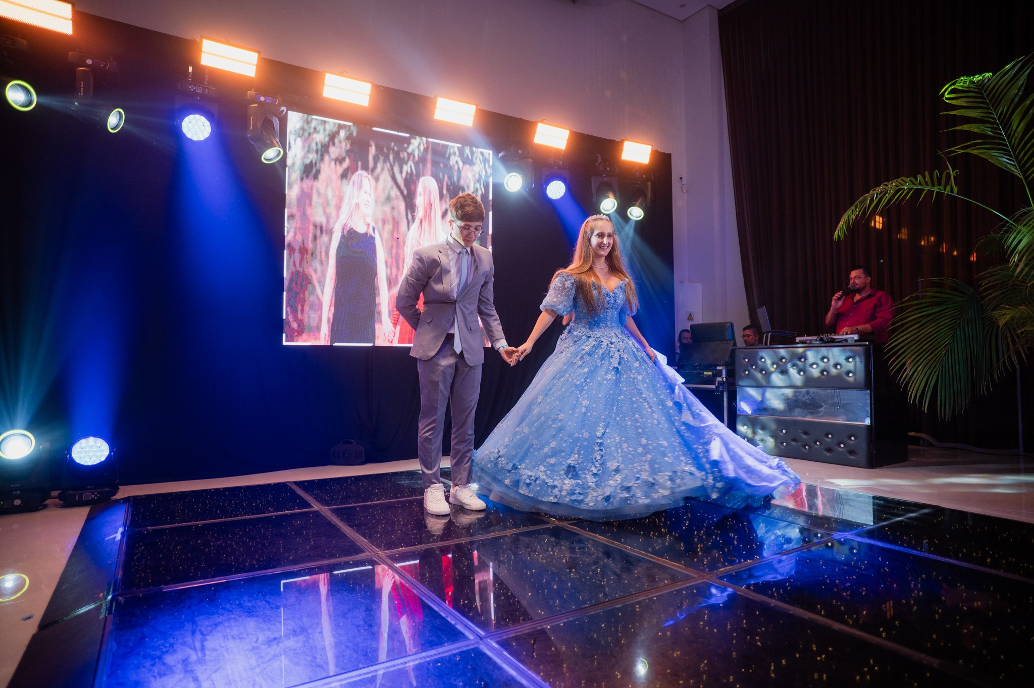 Lara — Hall Palace / Bauru SP. Robson Colaço