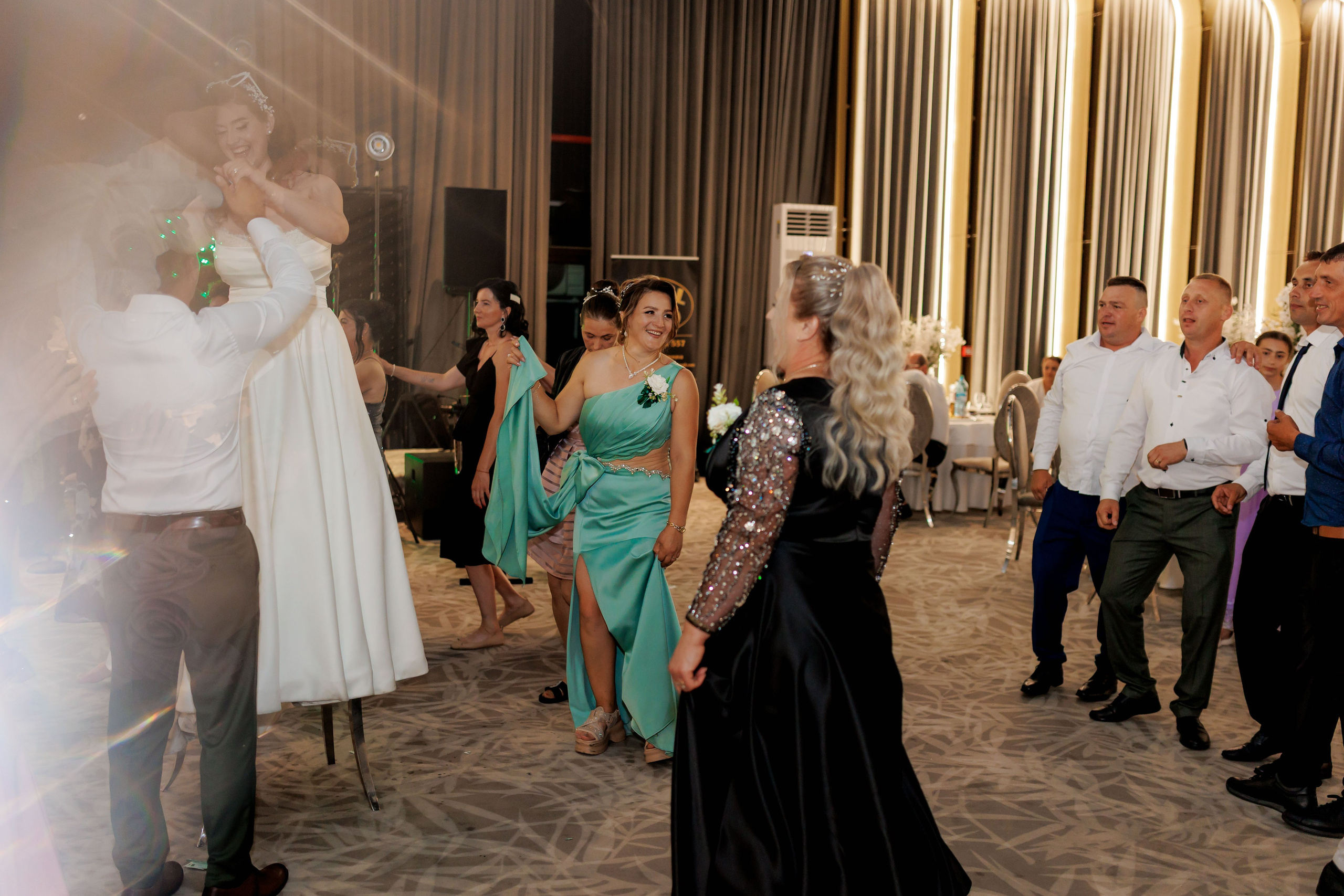 Nunta Nicoleta & Răzvan | Fotografie & Videografie Profesională. Servicii foto-video profesionale, pentru momente de neuitat