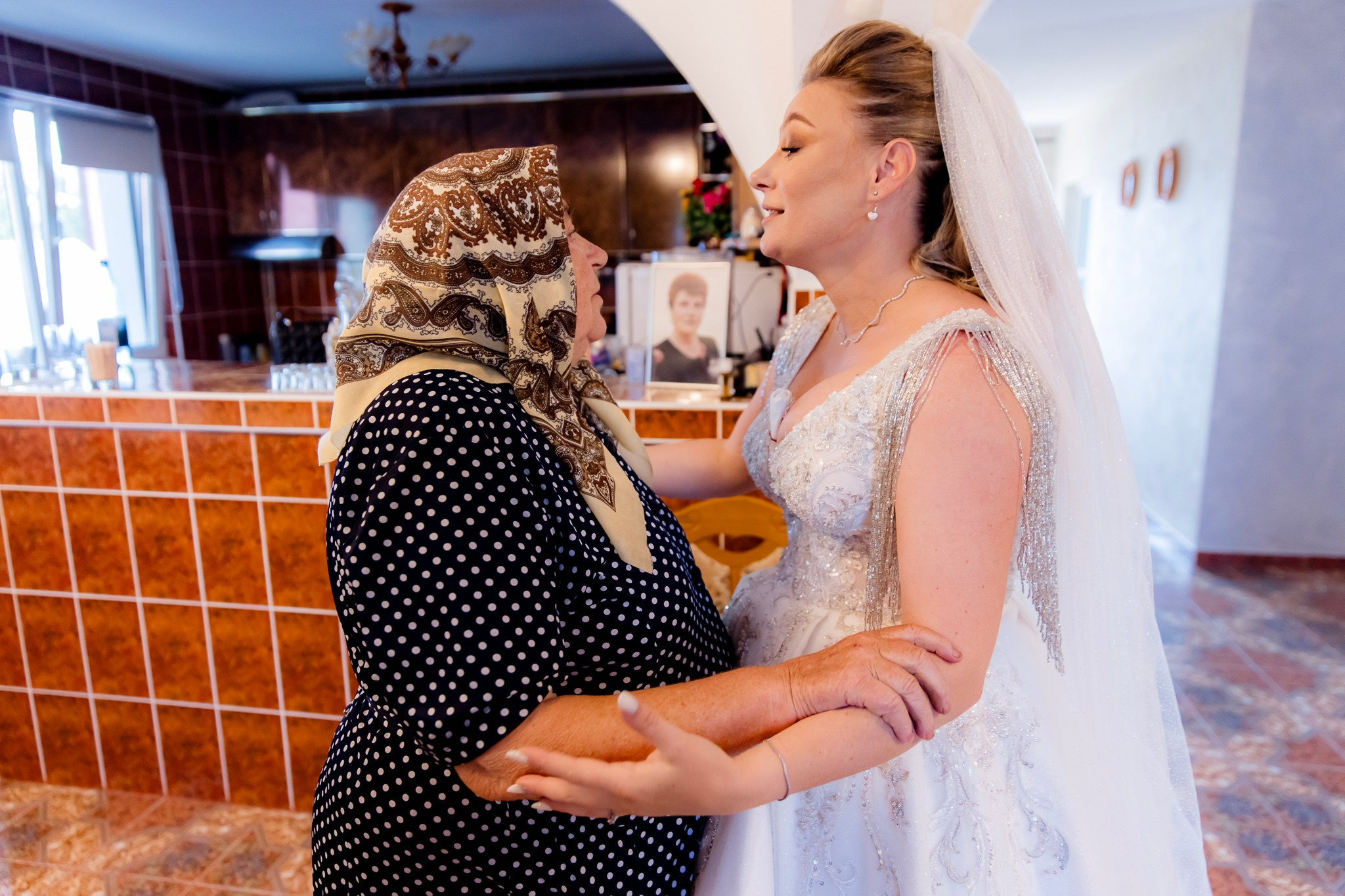 Mihai & Oana. Servicii foto-video profesionale, pentru momente de neuitat