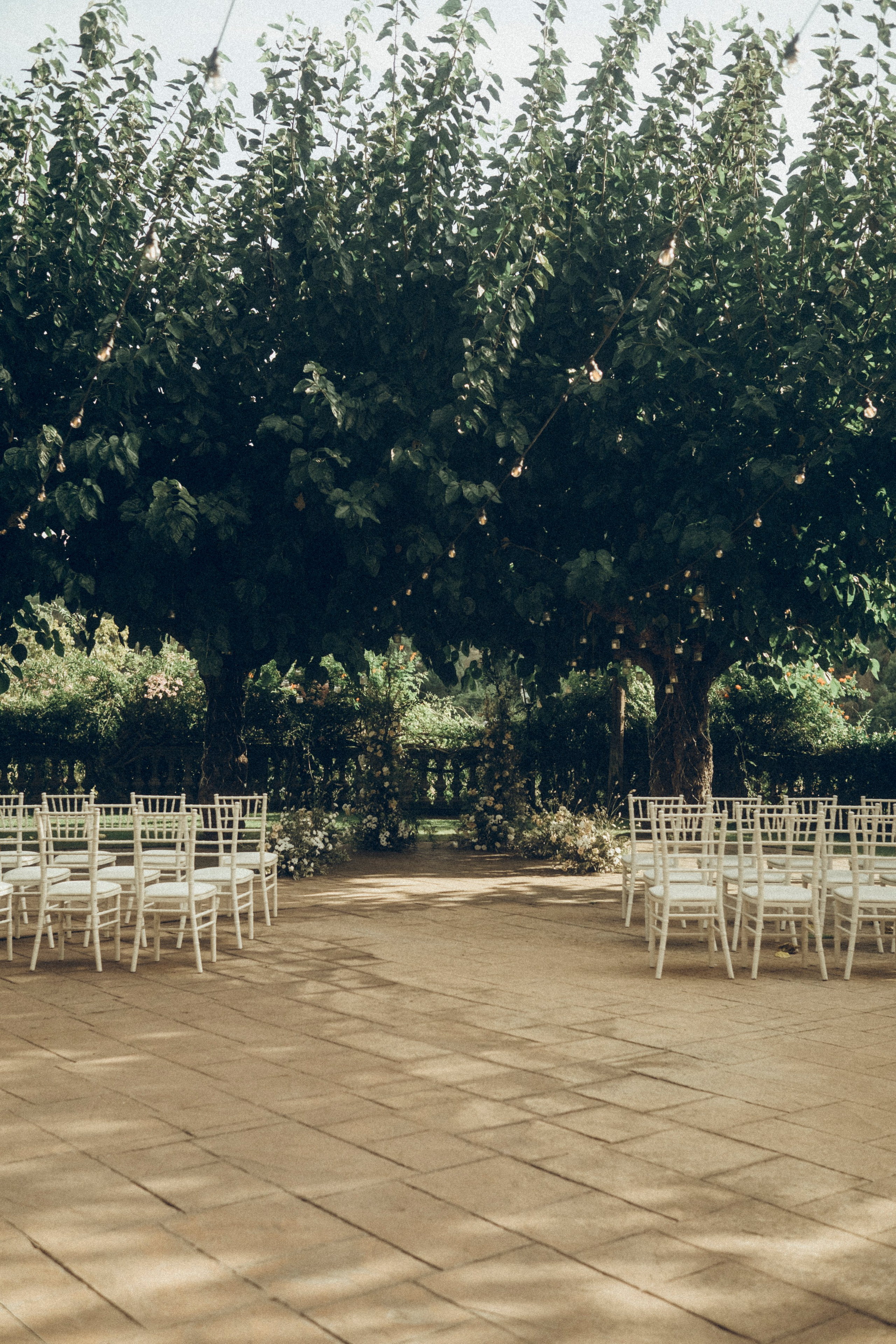 Nadezhda & Dmitry. Masia Mas Coll. Paola wedding photographer / videographer in Barcelona