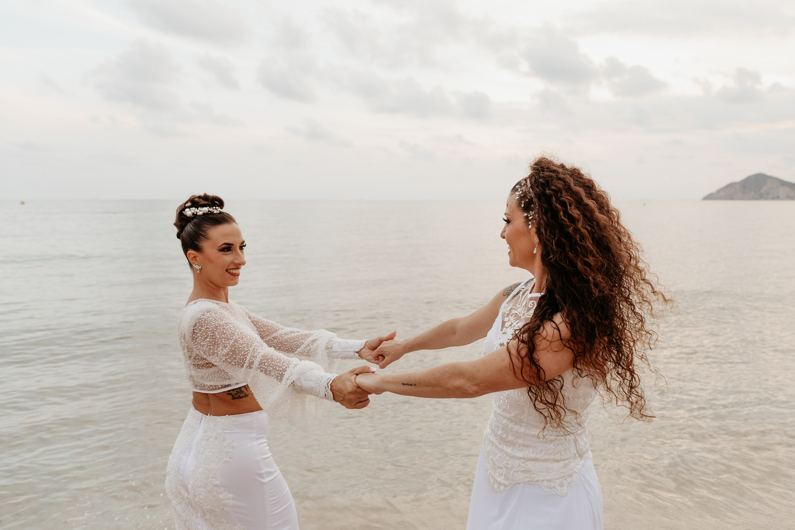 Una boda vivida sin prisas, contada con verdad. Ramoné Fotografía · Fotógrafo de Bodas en Alicante, Murcia y Valencia | Reportaje Natural y Documental