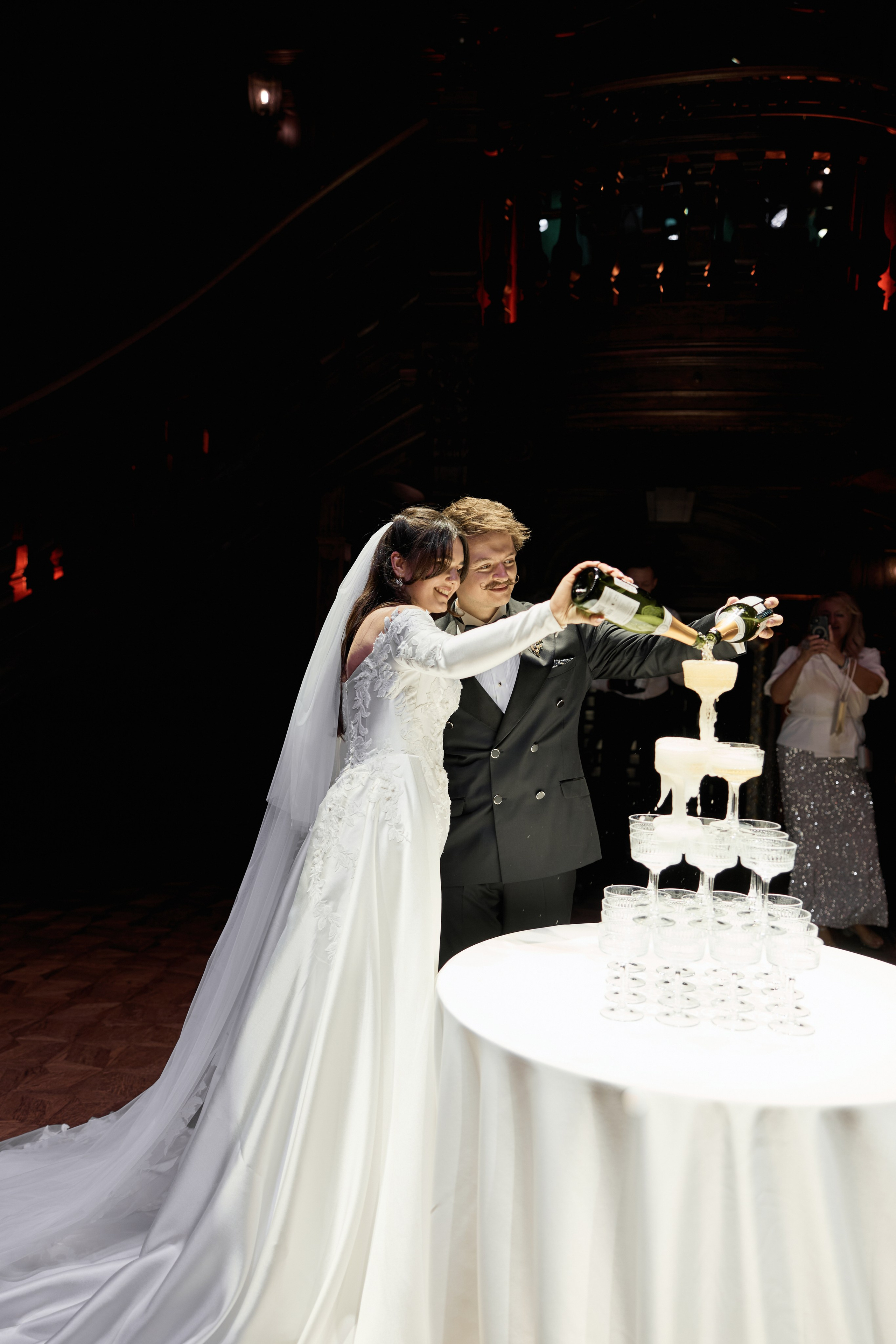 Wiktoria & Kacper. Pałac Goetz. Fotograf ślubny i rodzinny w Krakowie Yana Klymova