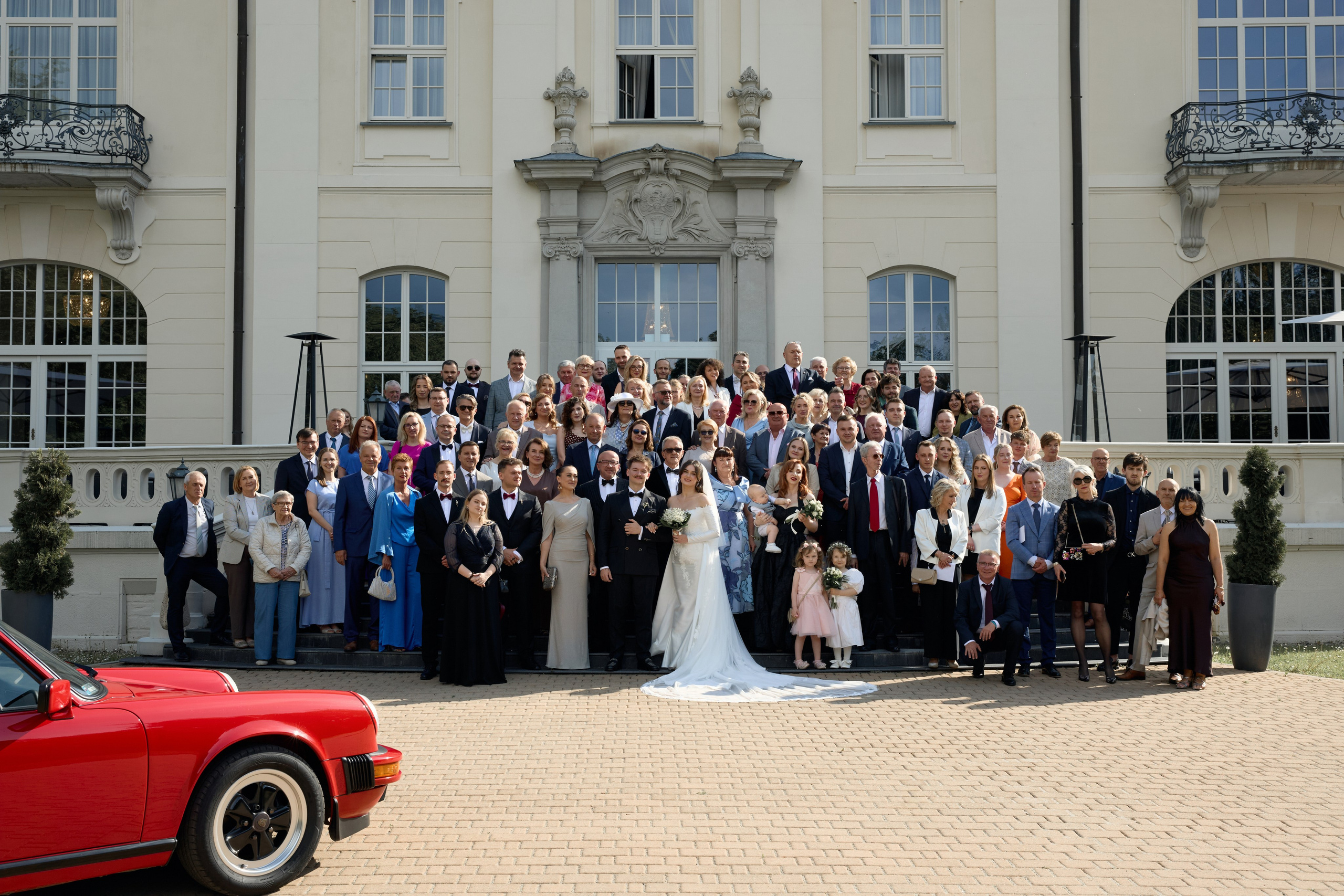 Wiktoria & Kacper. Pałac Goetz. Fotograf ślubny i rodzinny w Krakowie Yana Klymova