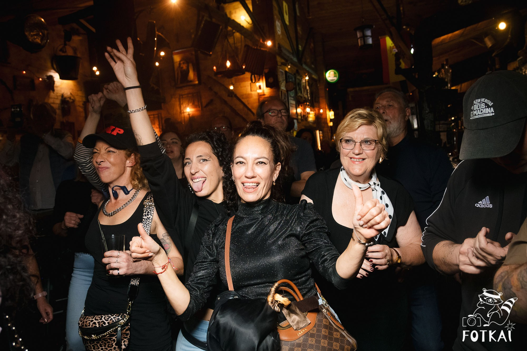 Amy Winehouse Tribute at El Paso Bar (March 28) — Live Concert Photo Report | FOTKAI