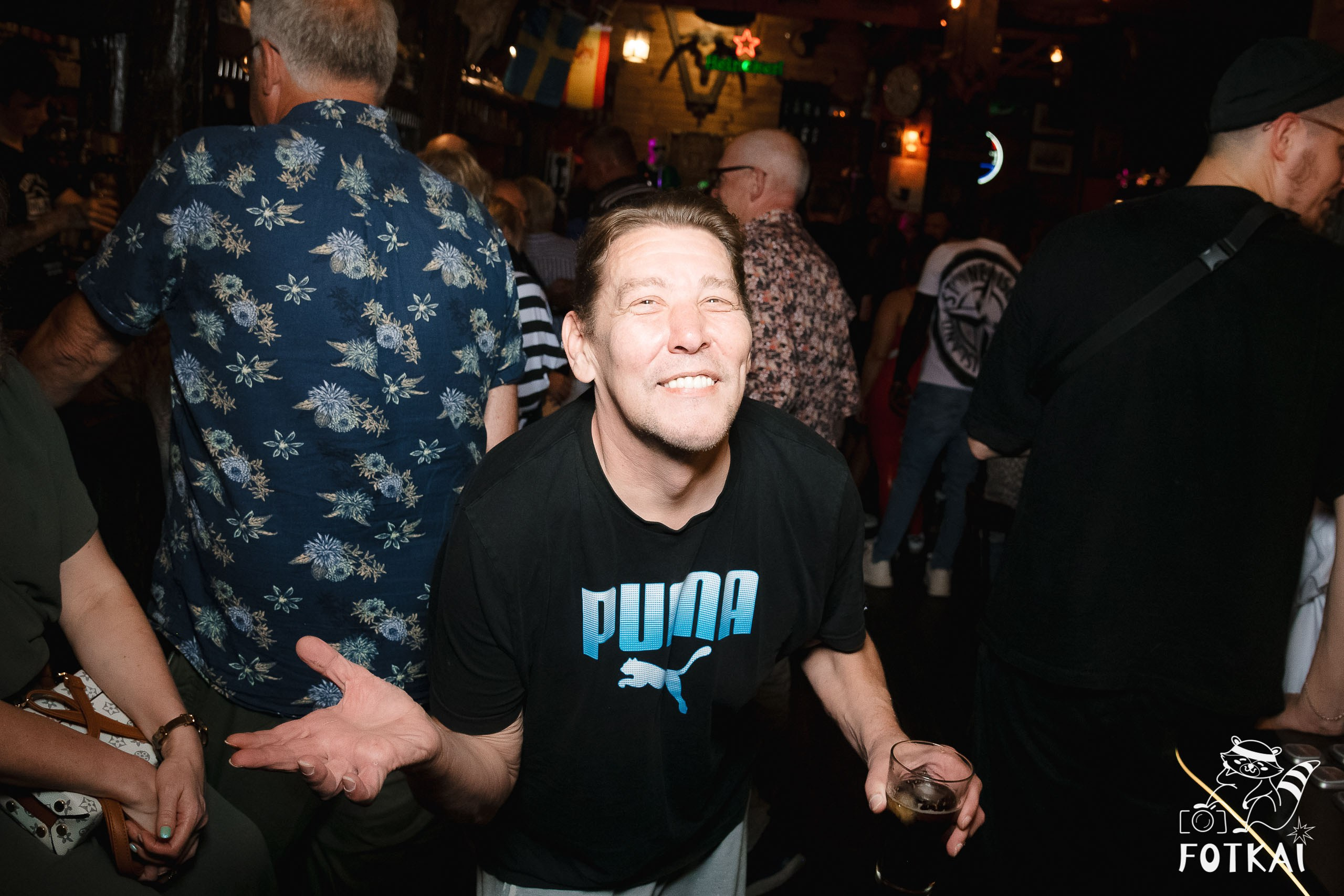 El Paso Rock Bar Torrevieja: Reportaje fotográfico 03.10.25 | FOTKAI