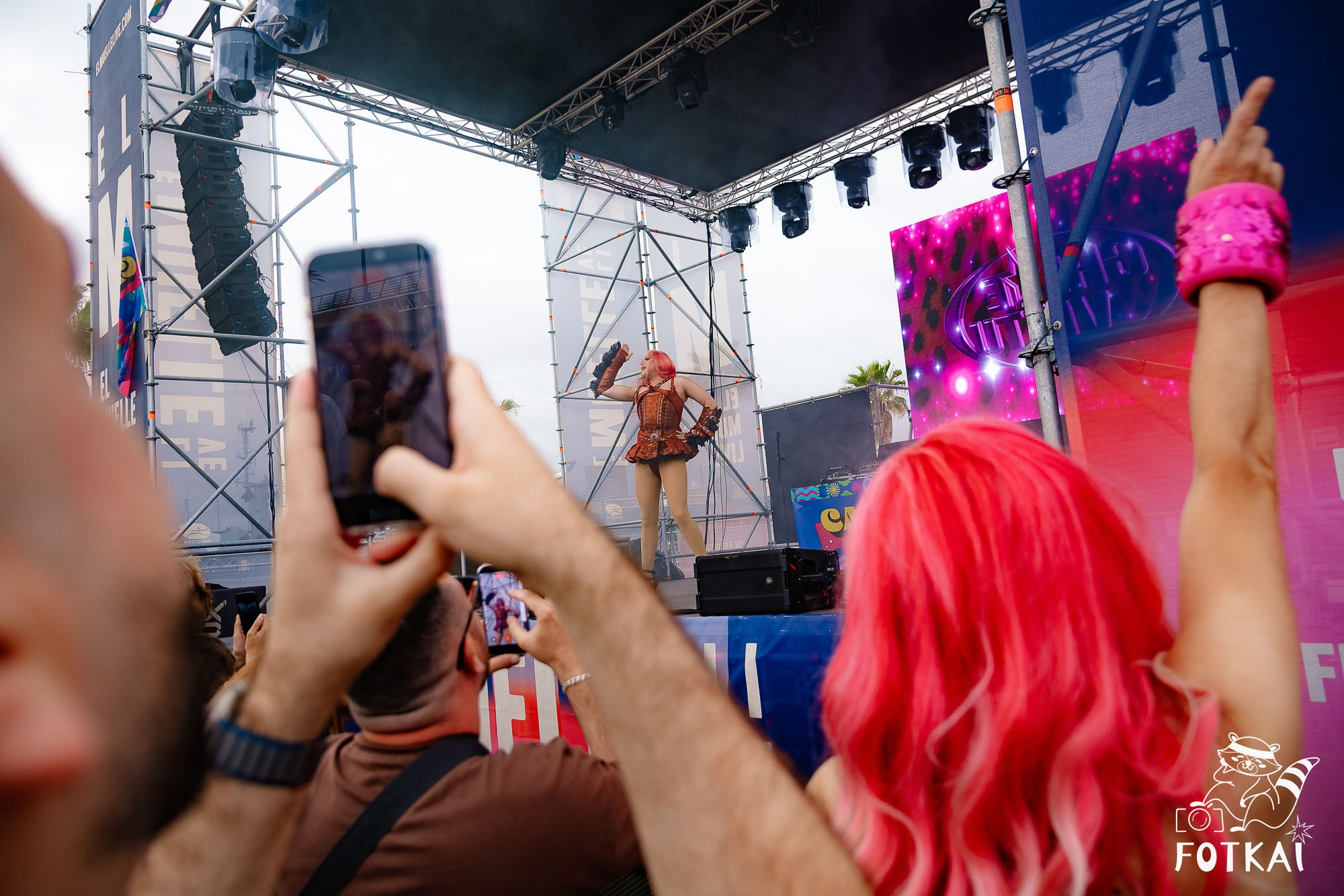 Cariña La Fiesta 2.0 — Fotos del evento en El Muelle Live, Alicante, 2026 | FOTKAI