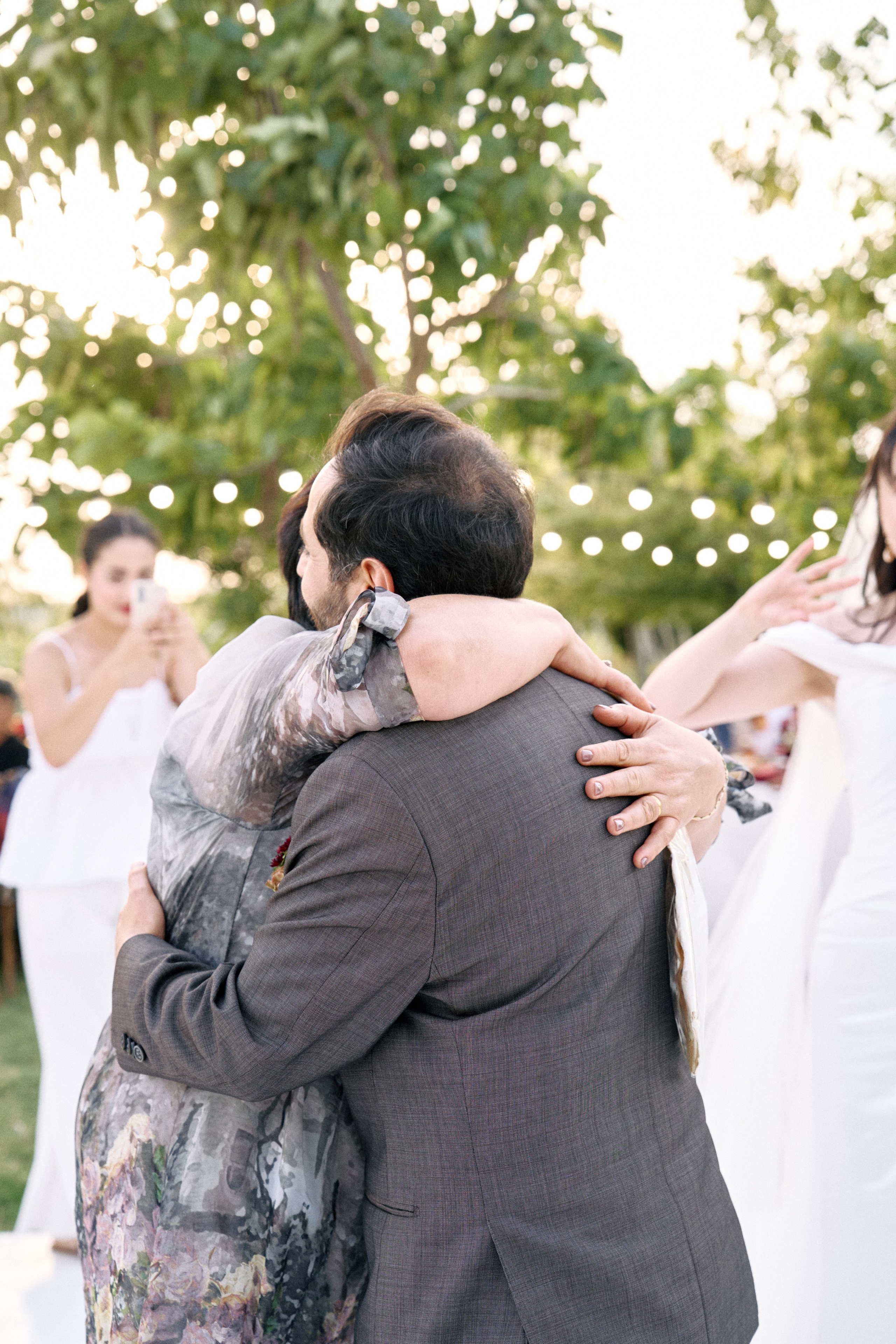 S&S. Ash Hovsepyan Wedding Photographer in Europe, USA and Worldwide