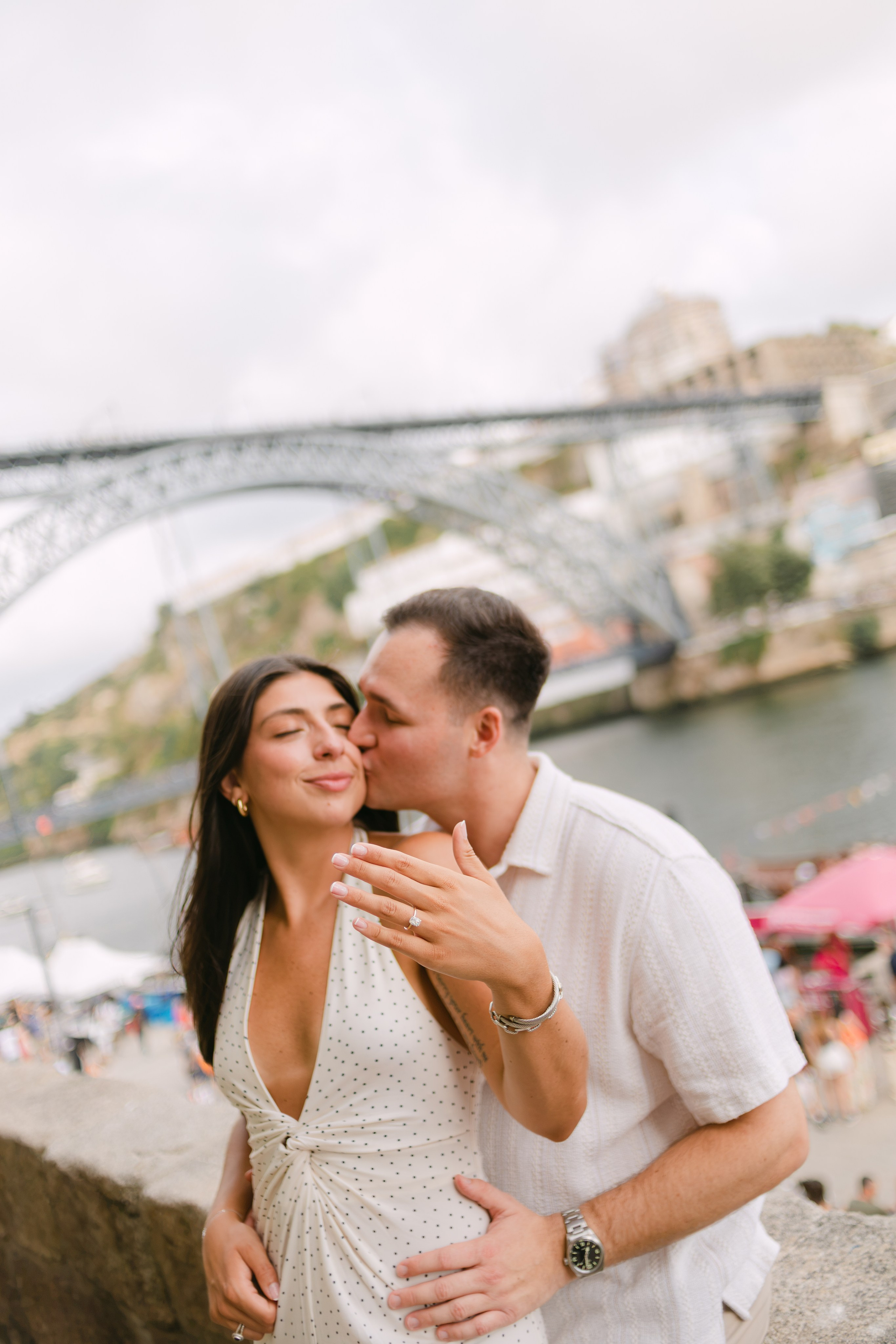 Wedding Proposal in Porto. Fotógrafo de casamentos e destination wedding no Porto, Portugal — Davi Valente | Lisboa, Douro, Roma e Lago de Como